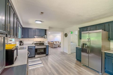 MLS: 25007324
