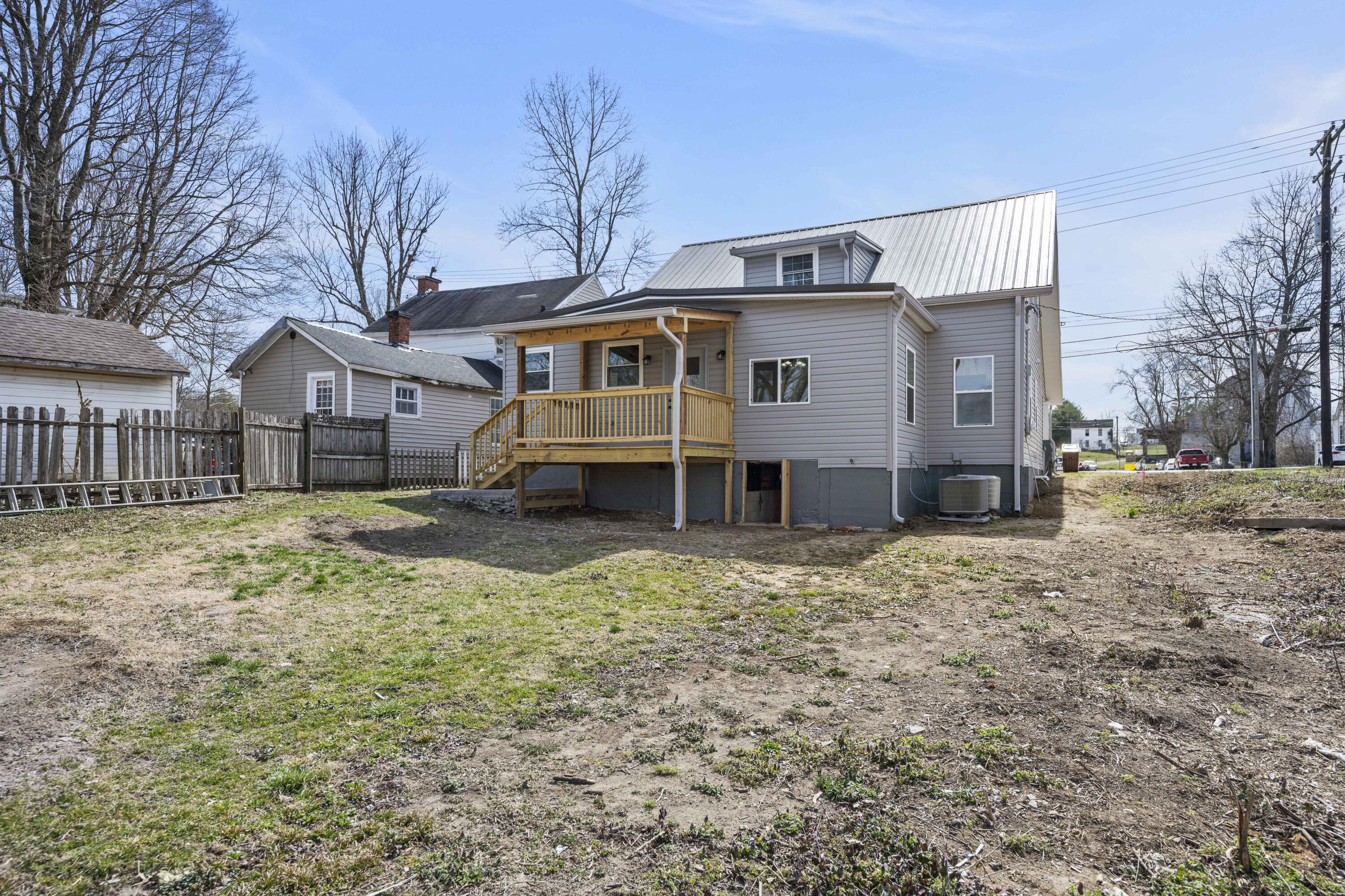 Lancaster, Kentucky 40444, United States, 4 Bedrooms Bedrooms, ,3 BathroomsBathrooms,Residential,Active,88677