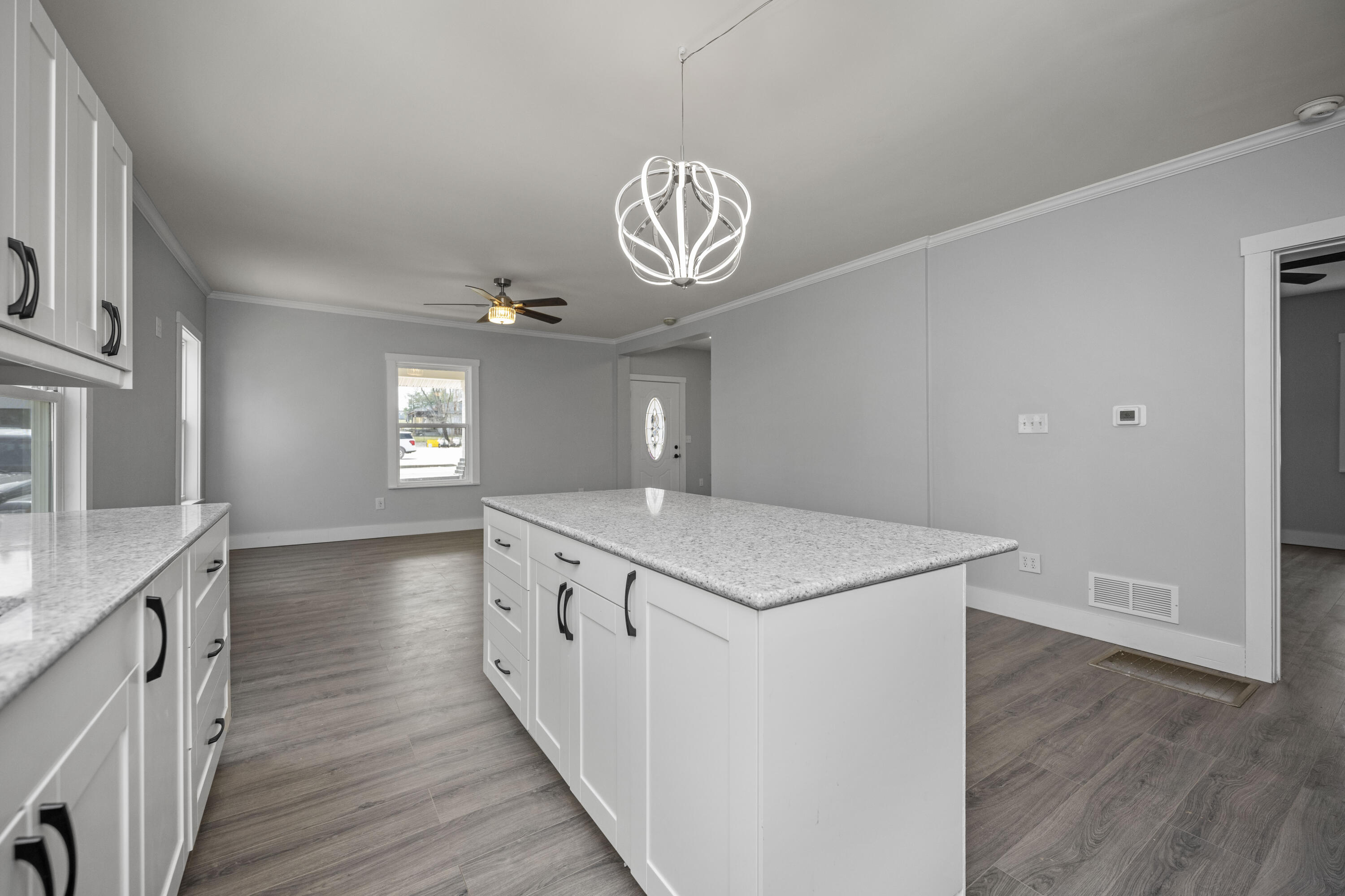 Lancaster, Kentucky 40444, United States, 4 Bedrooms Bedrooms, ,3 BathroomsBathrooms,Residential,Active,88677