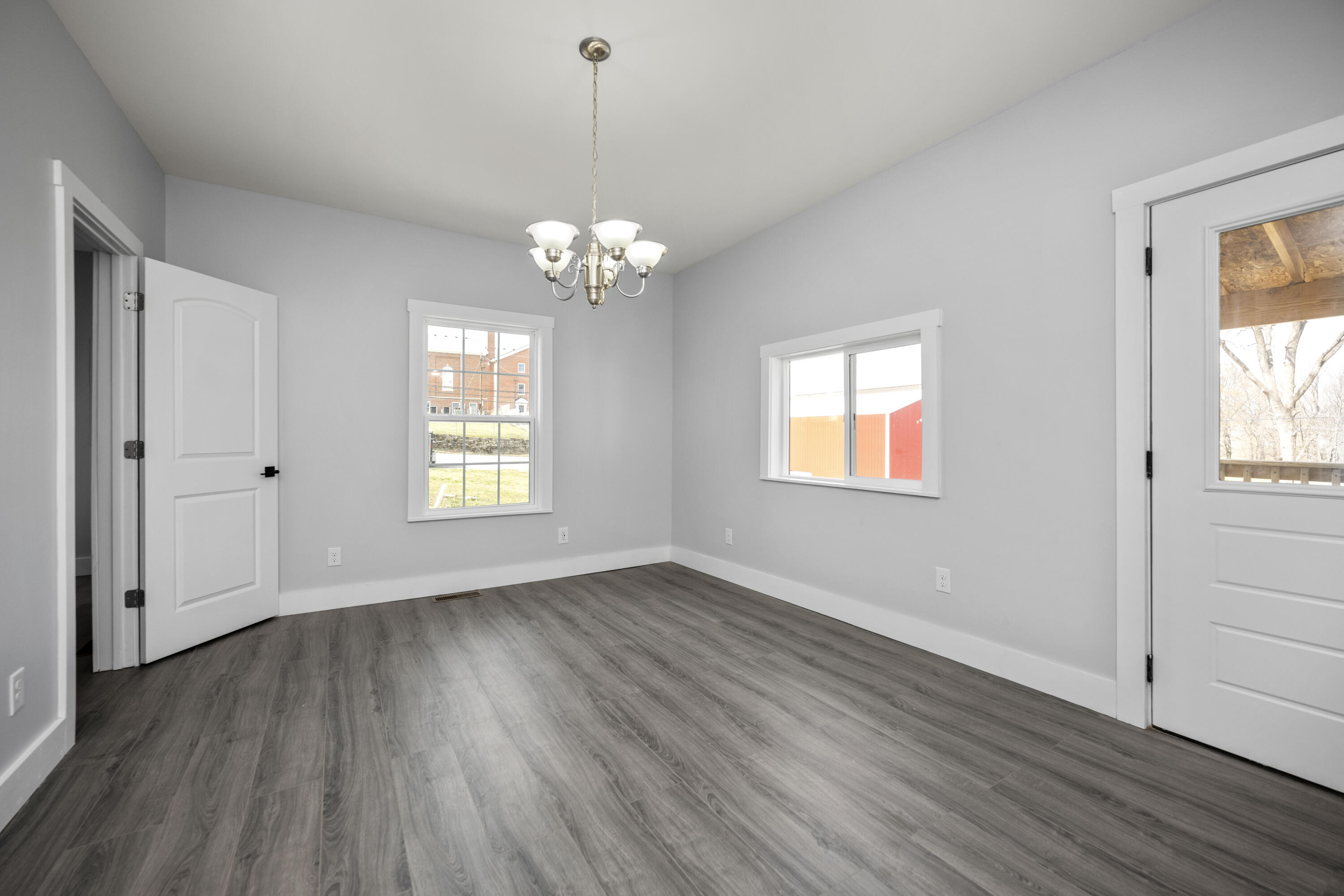 Lancaster, Kentucky 40444, United States, 4 Bedrooms Bedrooms, ,3 BathroomsBathrooms,Residential,Active,88677