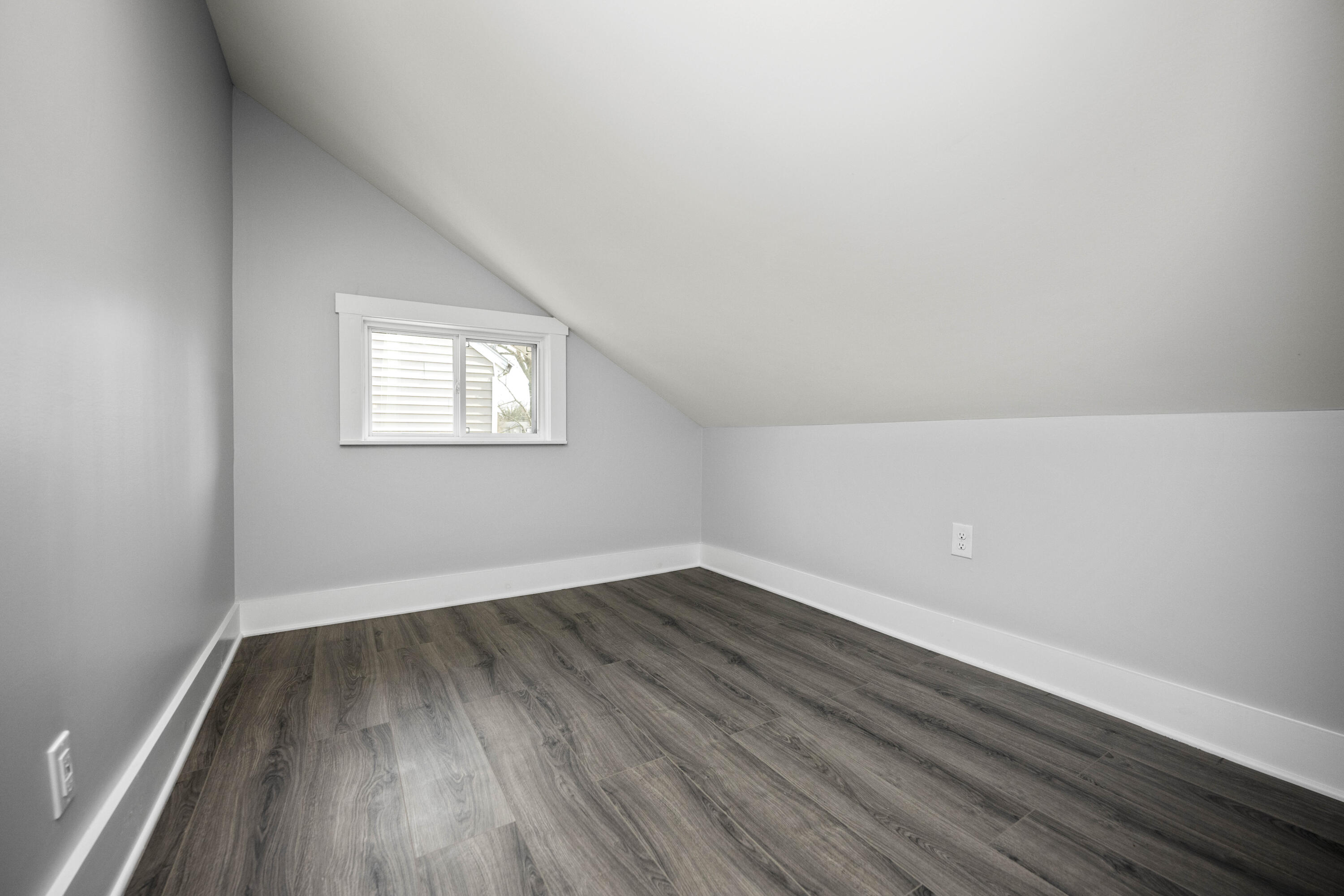 Lancaster, Kentucky 40444, United States, 4 Bedrooms Bedrooms, ,3 BathroomsBathrooms,Residential,Active,88677