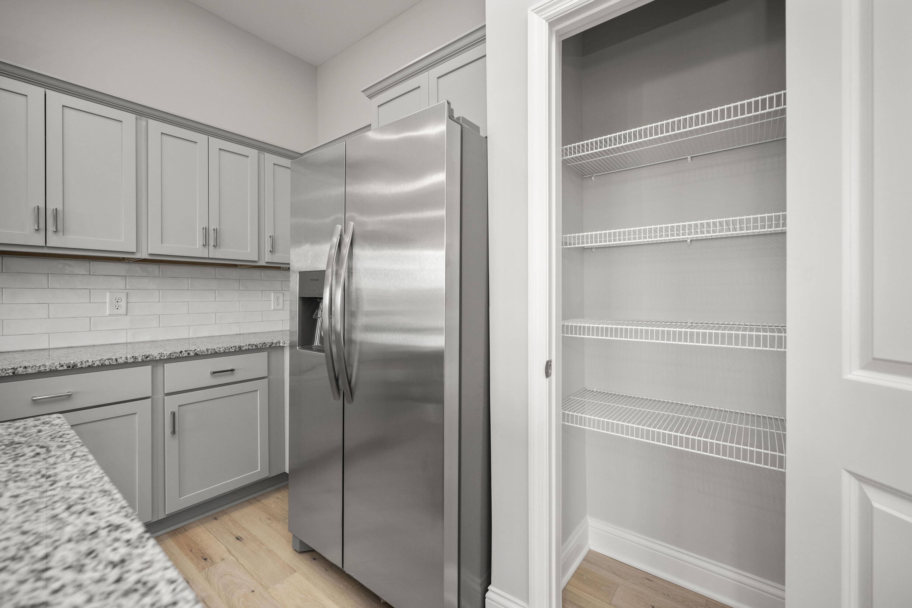 Richmond, Kentucky 40475, United States, 3 Bedrooms Bedrooms, ,2 BathroomsBathrooms,Residential,Pending,172694