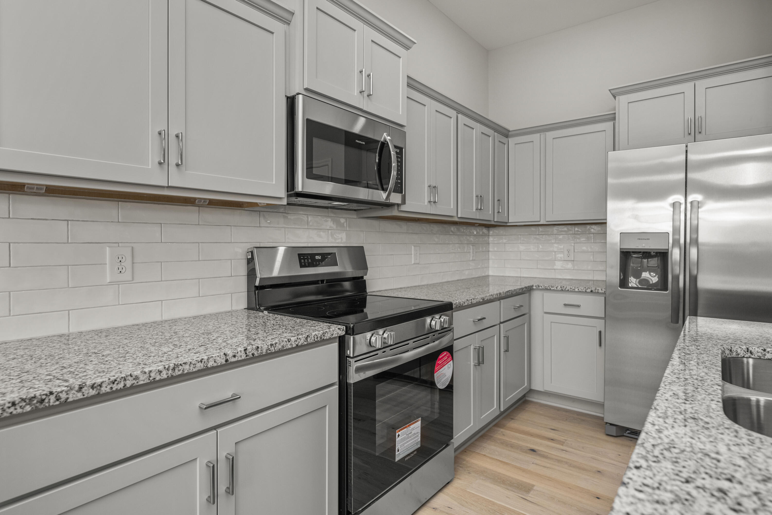 Richmond, Kentucky 40475, United States, 3 Bedrooms Bedrooms, ,2 BathroomsBathrooms,Residential,Pending,172694