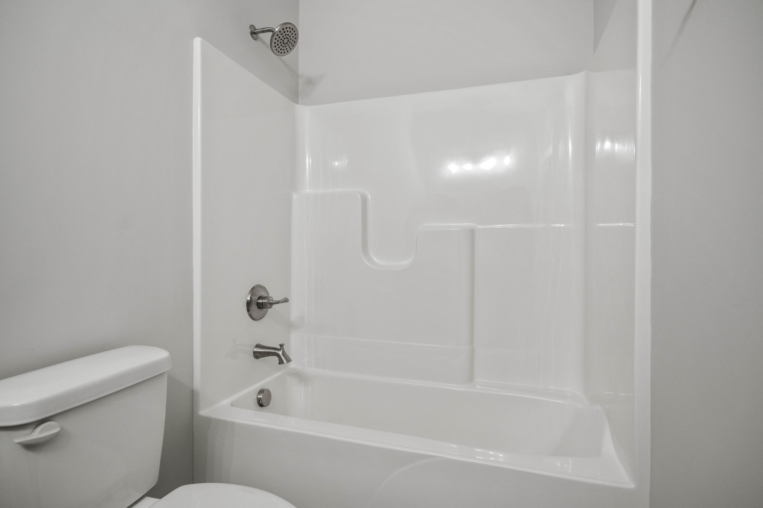 Richmond, Kentucky 40475, United States, 3 Bedrooms Bedrooms, ,2 BathroomsBathrooms,Residential,Pending,172694