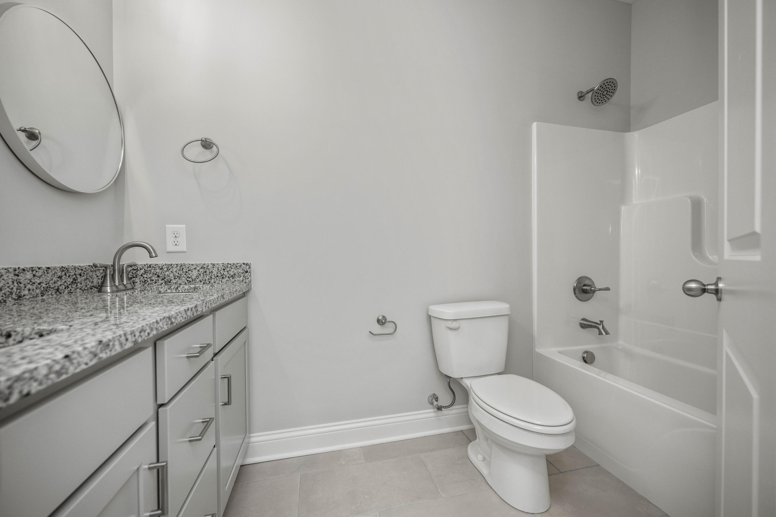 Richmond, Kentucky 40475, United States, 3 Bedrooms Bedrooms, ,2 BathroomsBathrooms,Residential,Pending,172694