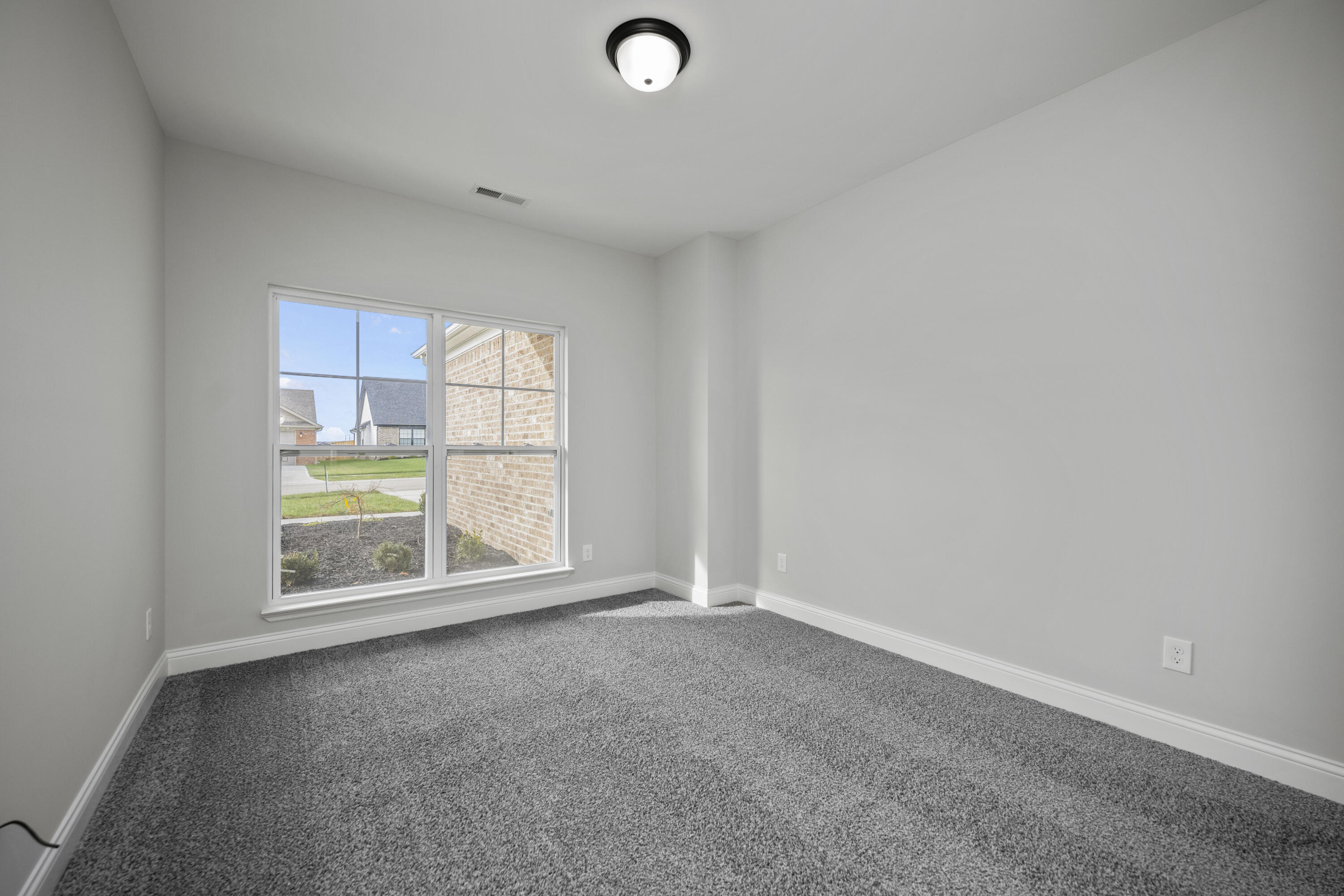 Richmond, Kentucky 40475, United States, 3 Bedrooms Bedrooms, ,2 BathroomsBathrooms,Residential,Pending,172694