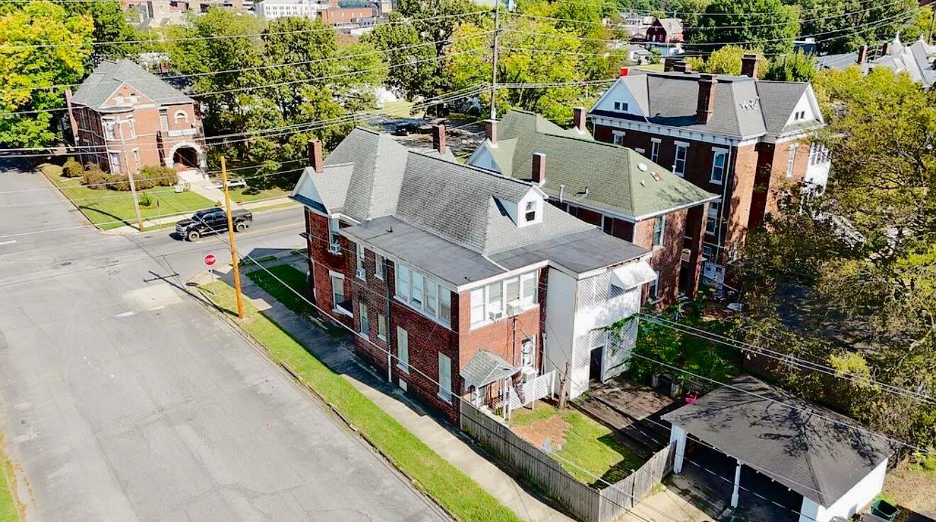 900 Monroe Street