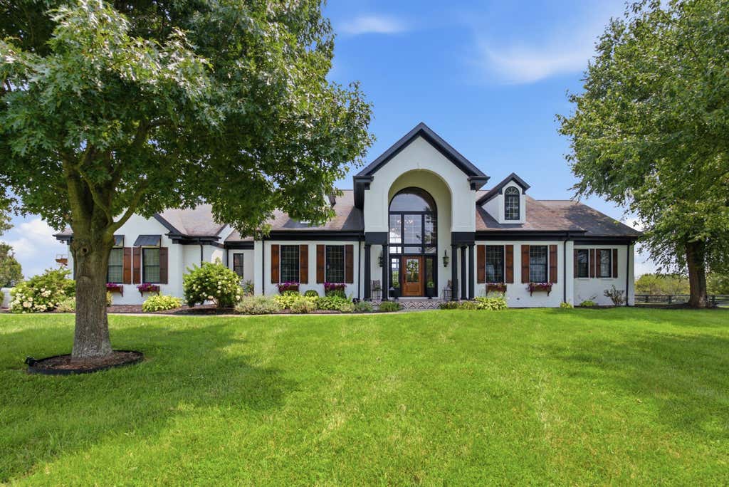 Photo of 109 Stirling Lane, Versailles, KY 40383 (MLS # 26020236)