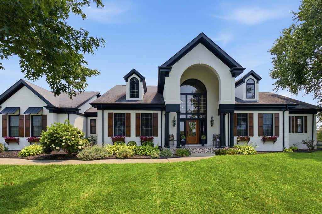 Photo of 109 Stirling Lane, Versailles, KY 40383 (MLS # 26020236)