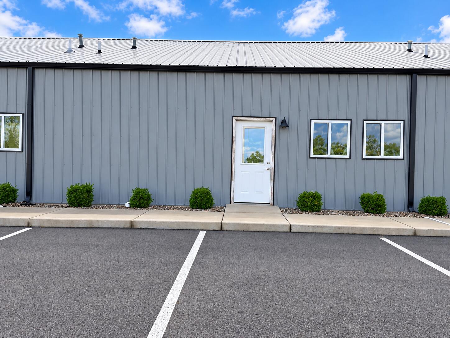 1040 Golden Leaf Boulevard 4