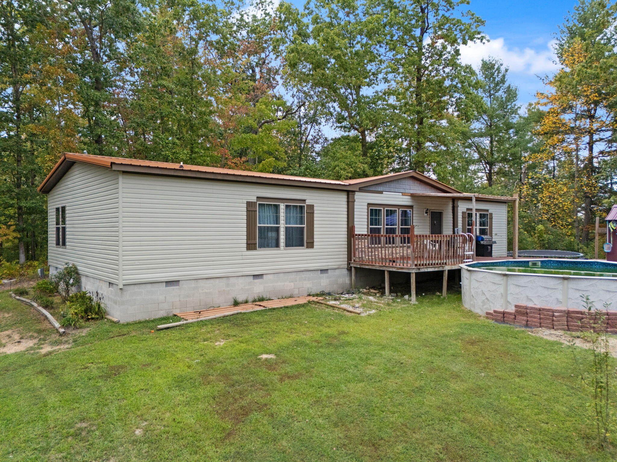 Campton, Kentucky 41301, United States, 3 Bedrooms Bedrooms, ,2 BathroomsBathrooms,Residential,Active,42128