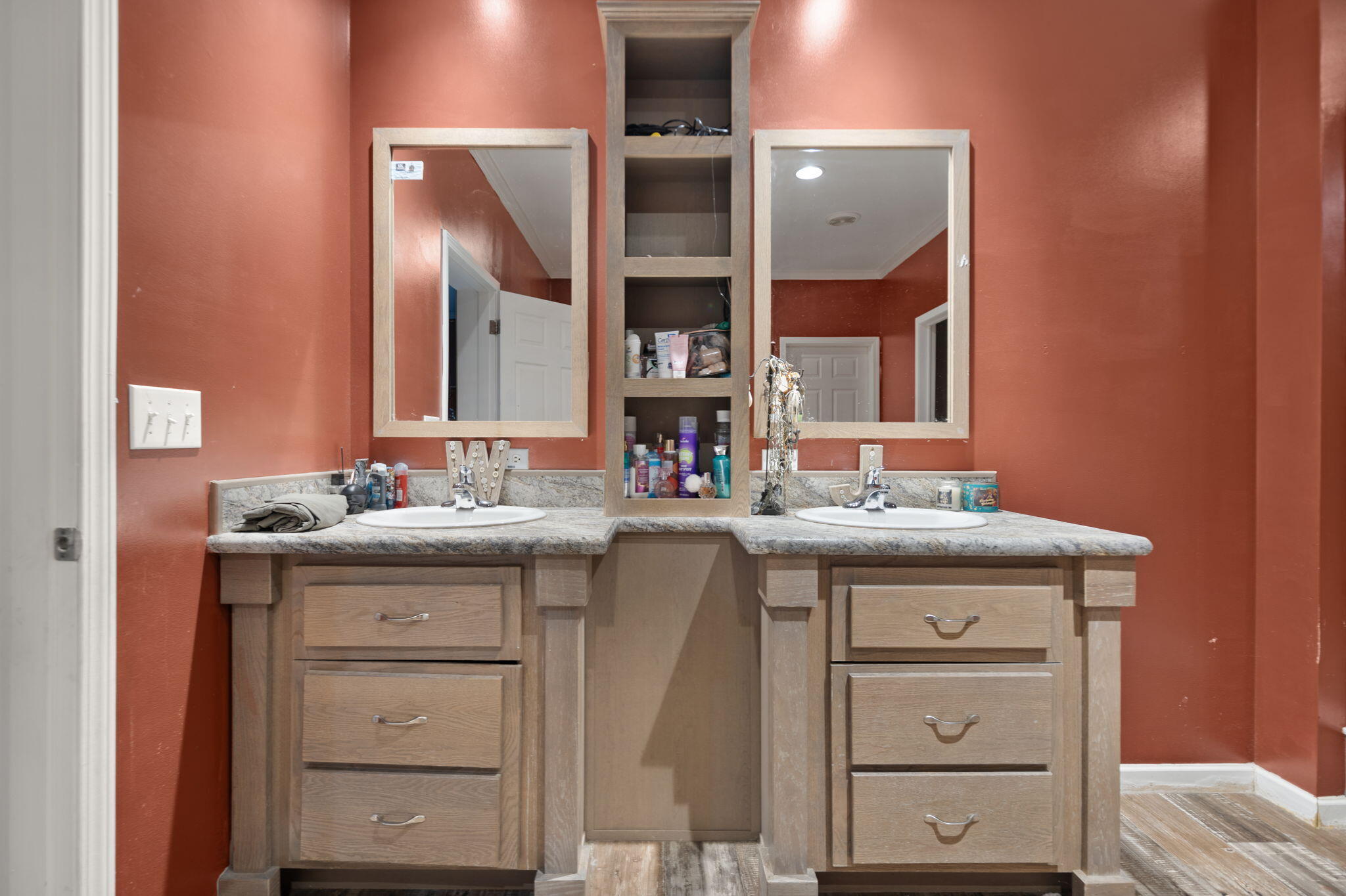 Campton, Kentucky 41301, United States, 3 Bedrooms Bedrooms, ,2 BathroomsBathrooms,Residential,Active,42128