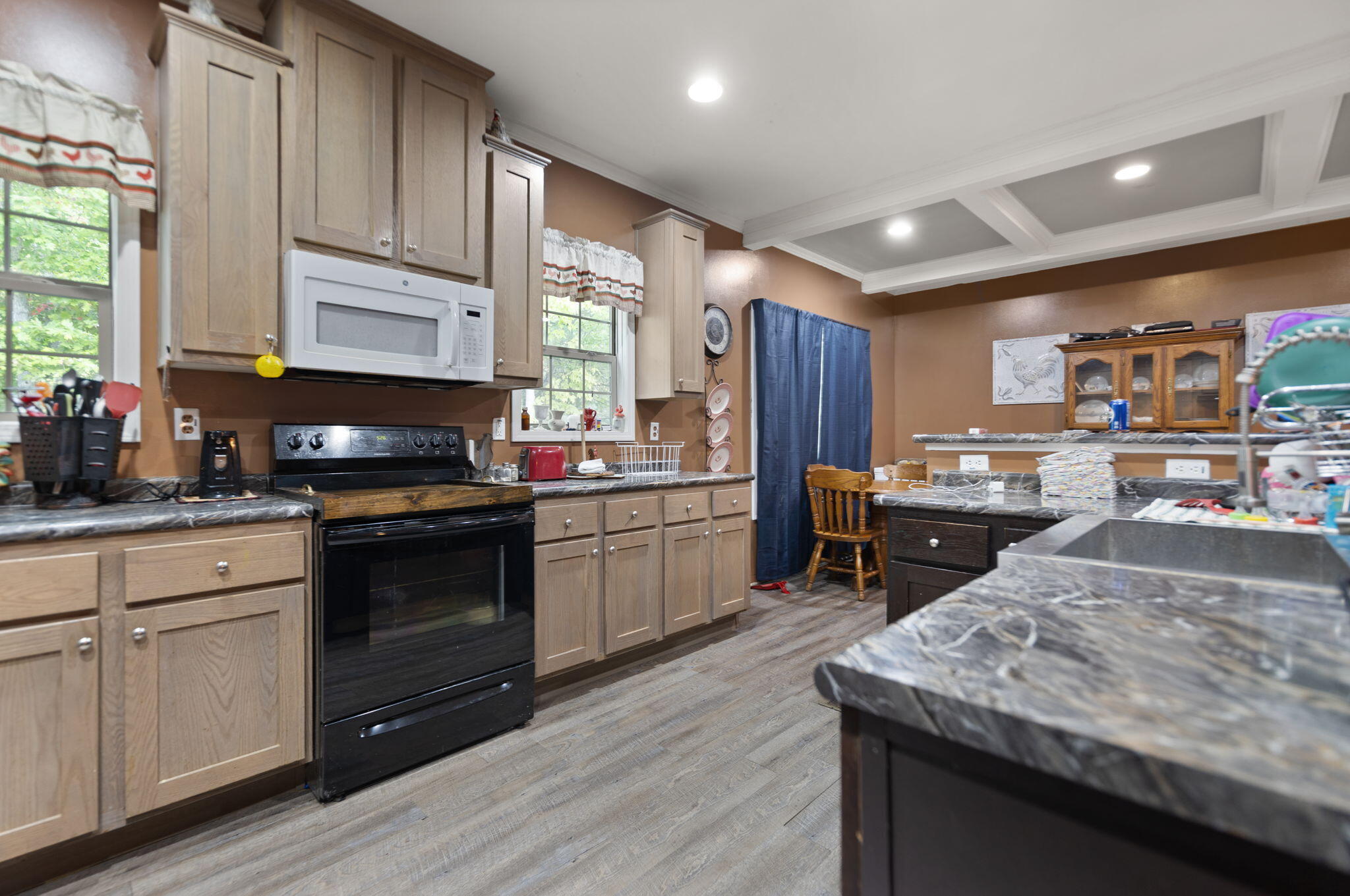 Campton, Kentucky 41301, United States, 3 Bedrooms Bedrooms, ,2 BathroomsBathrooms,Residential,Active,42128