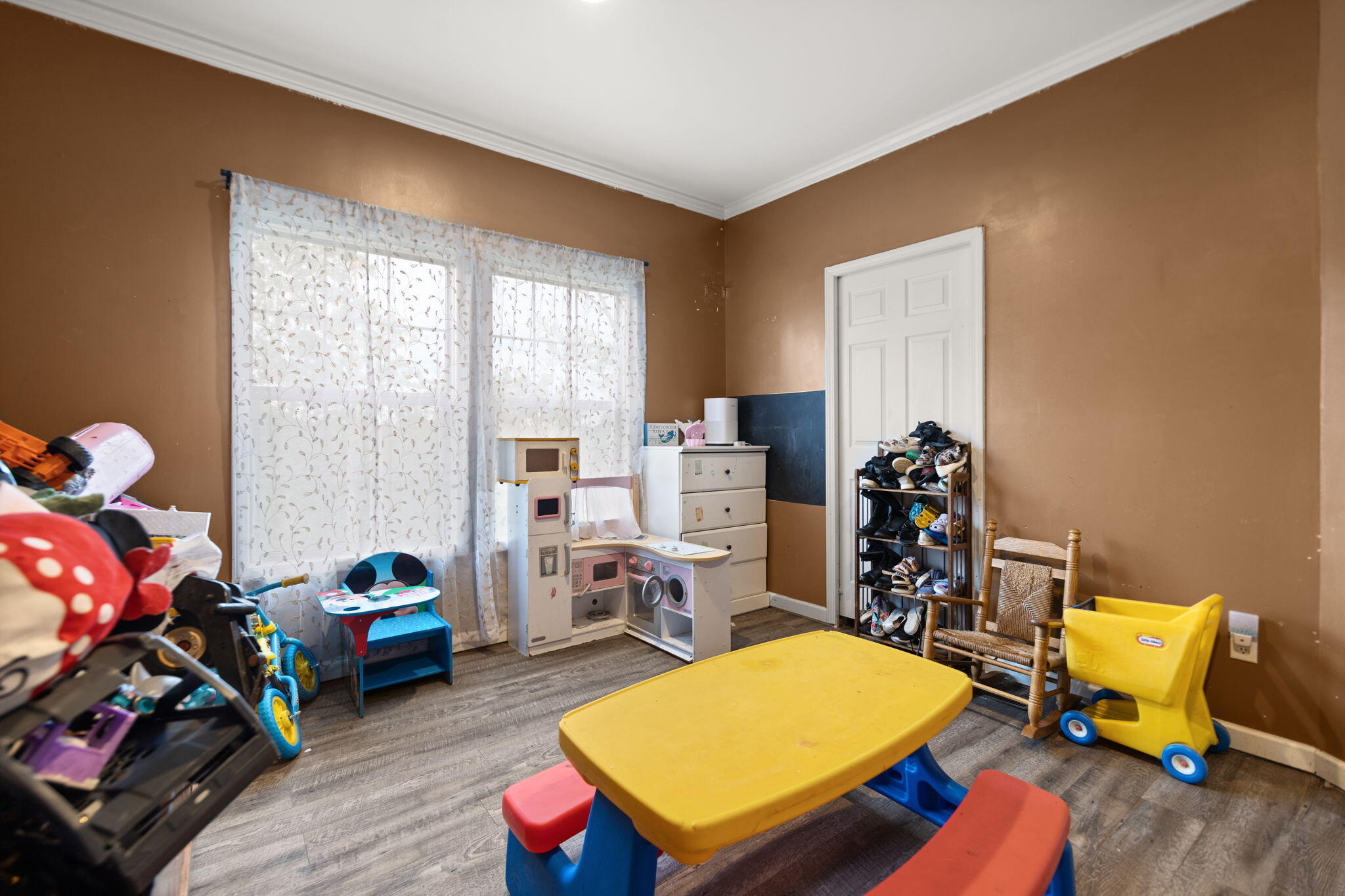 Campton, Kentucky 41301, United States, 3 Bedrooms Bedrooms, ,2 BathroomsBathrooms,Residential,Active,42128