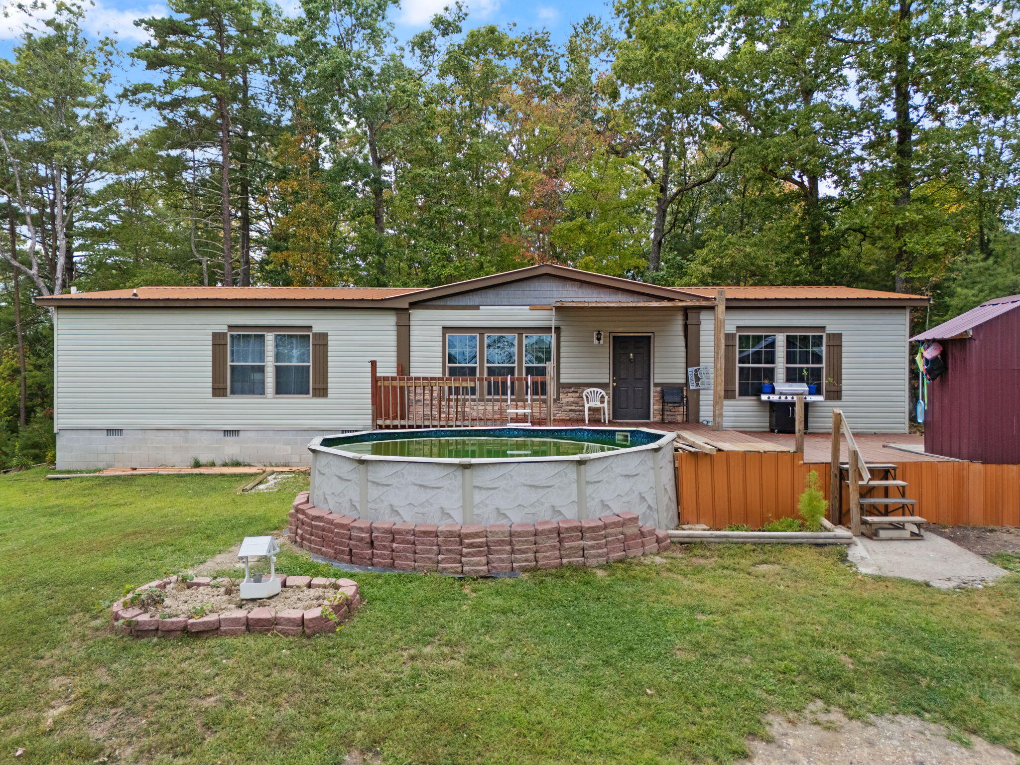 Campton, Kentucky 41301, United States, 3 Bedrooms Bedrooms, ,2 BathroomsBathrooms,Residential,Active,42128