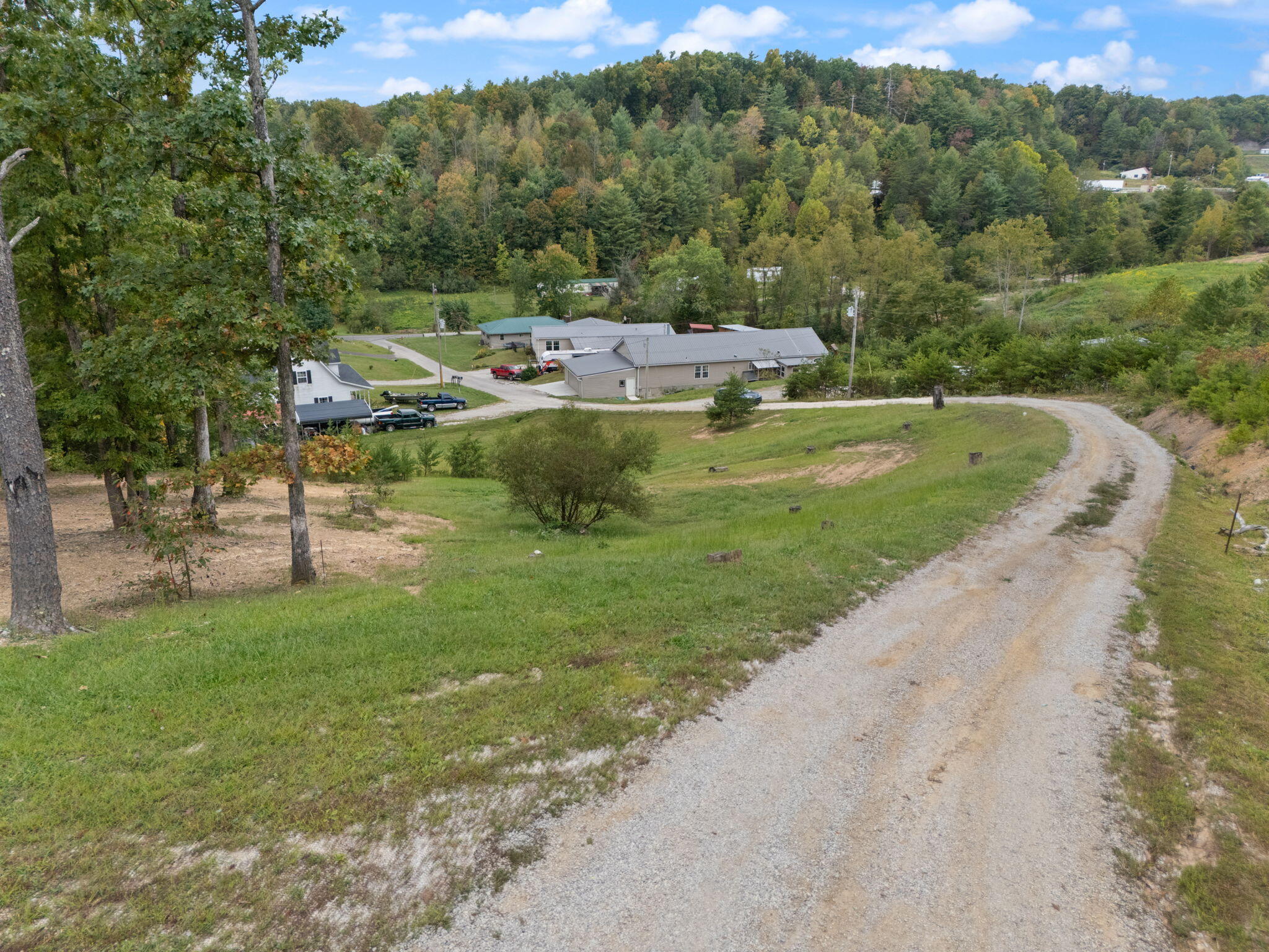 Campton, Kentucky 41301, United States, 3 Bedrooms Bedrooms, ,2 BathroomsBathrooms,Residential,Active,42128