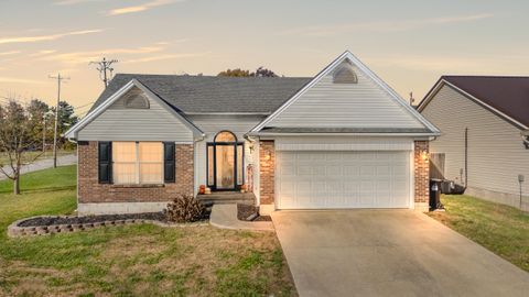 Photo of 101 Brookstone Drive, Paris, KY 40361 (MLS # 25505801)