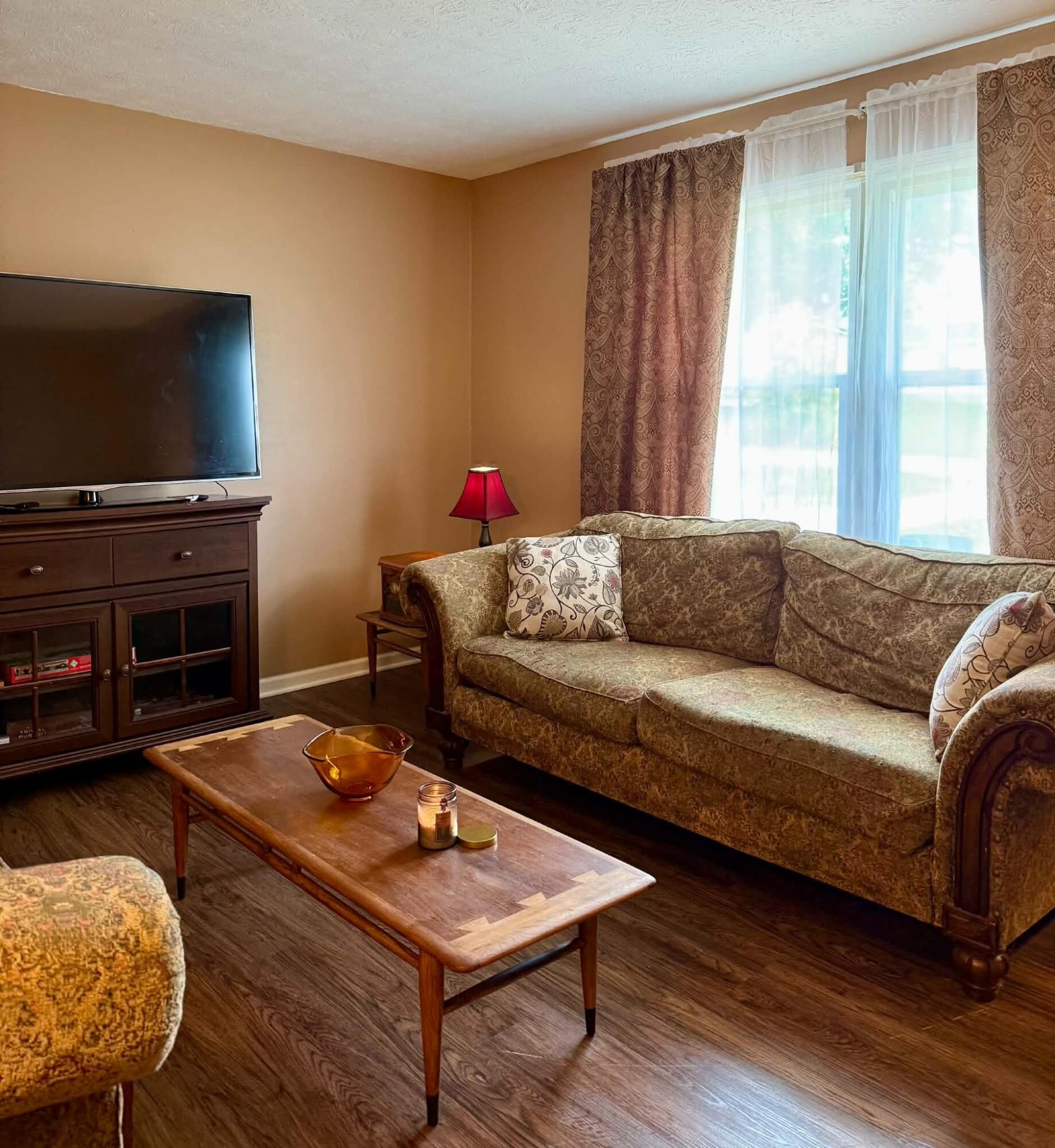 33 Meadowbrook Drive - Photo 2