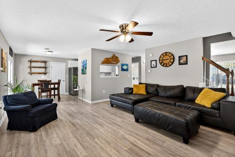 Photo of 557 Southbrook Drive, Nicholasville, KY 40356 (MLS # 25019165)