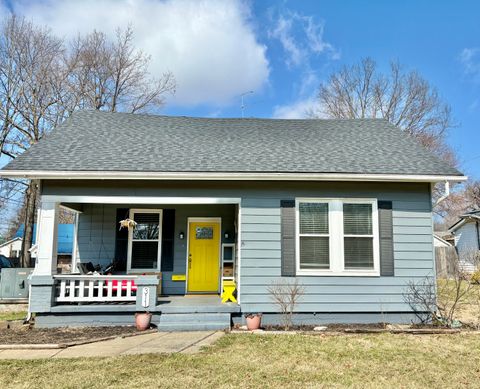 Photo of 311 Douglas Avenue, Versailles, KY 40383 (MLS # 25502714)