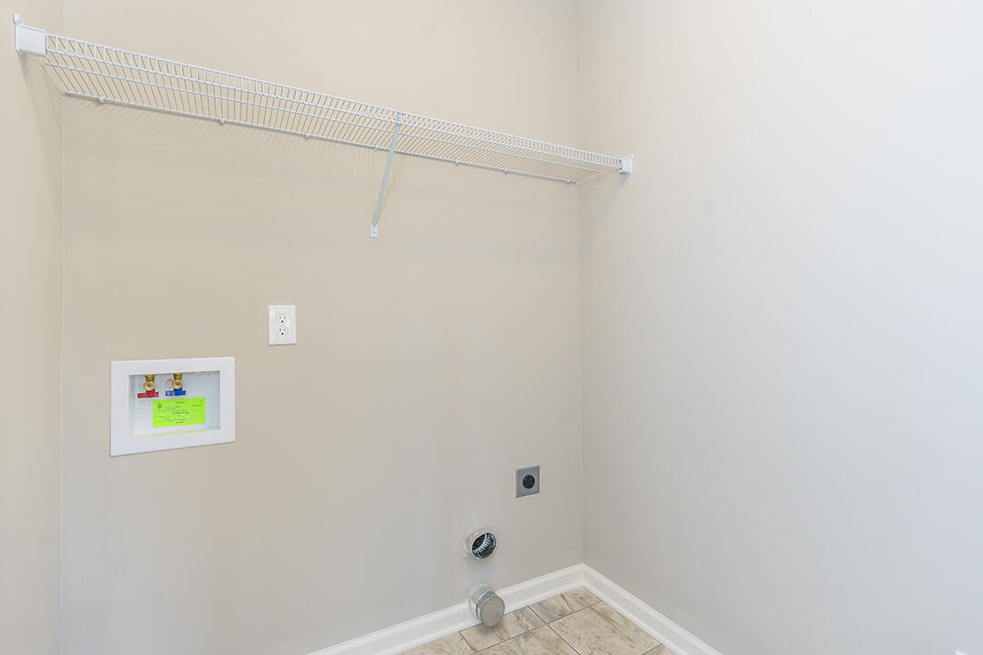 Richmond, Kentucky 40475, United States, 4 Bedrooms Bedrooms, ,3 BathroomsBathrooms,Residential,Active,12836