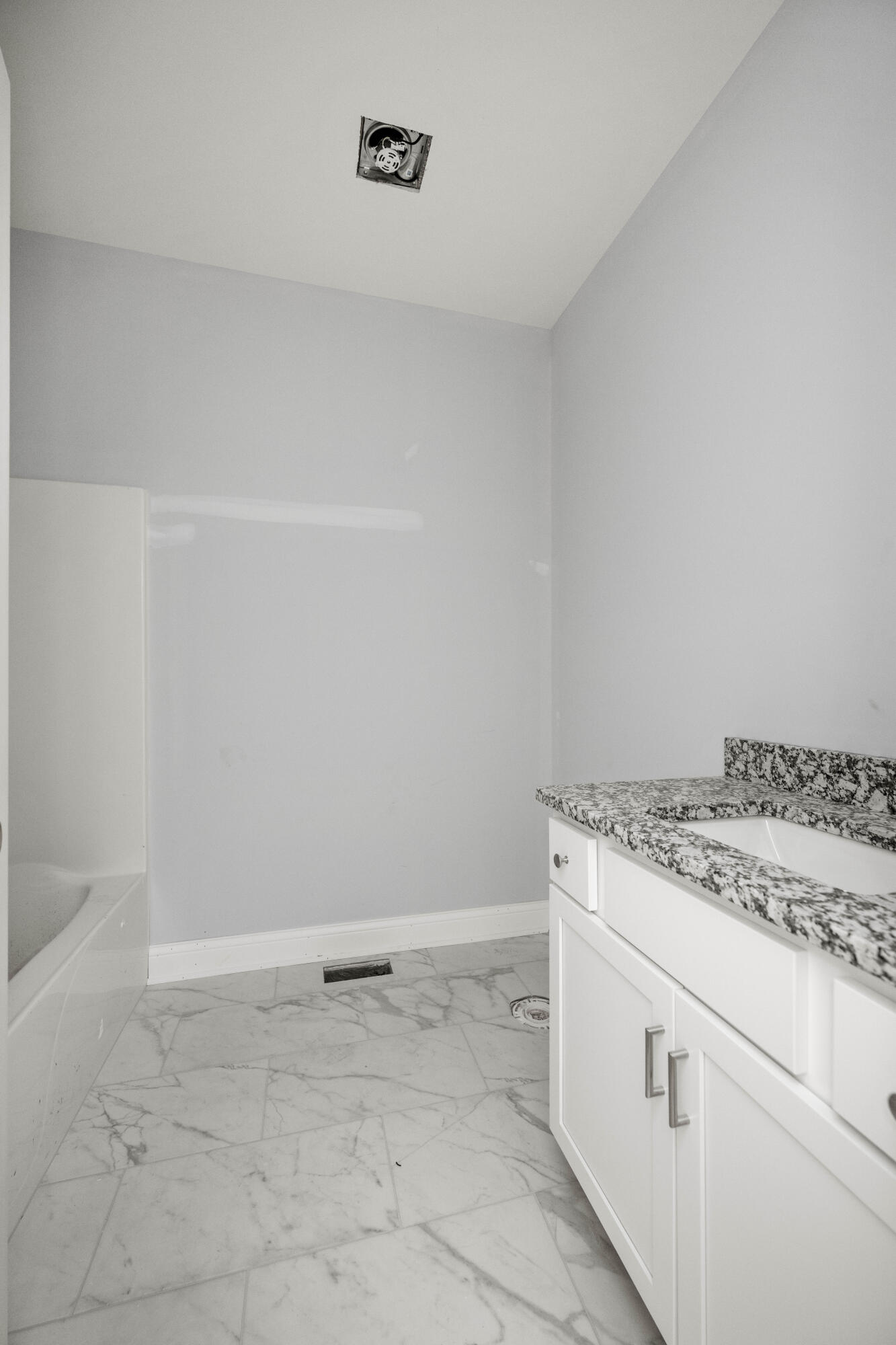 Richmond, Kentucky 40475, United States, 4 Bedrooms Bedrooms, ,3 BathroomsBathrooms,Residential,Active,12836