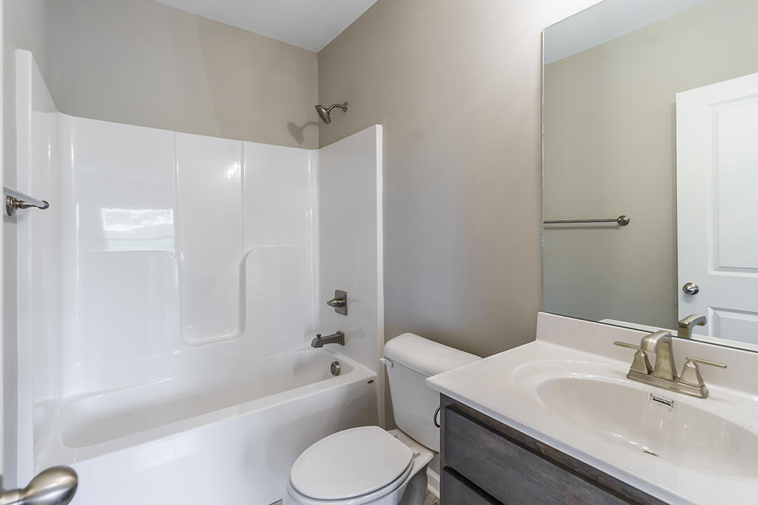 Richmond, Kentucky 40475, United States, 4 Bedrooms Bedrooms, ,3 BathroomsBathrooms,Residential,Active,12836