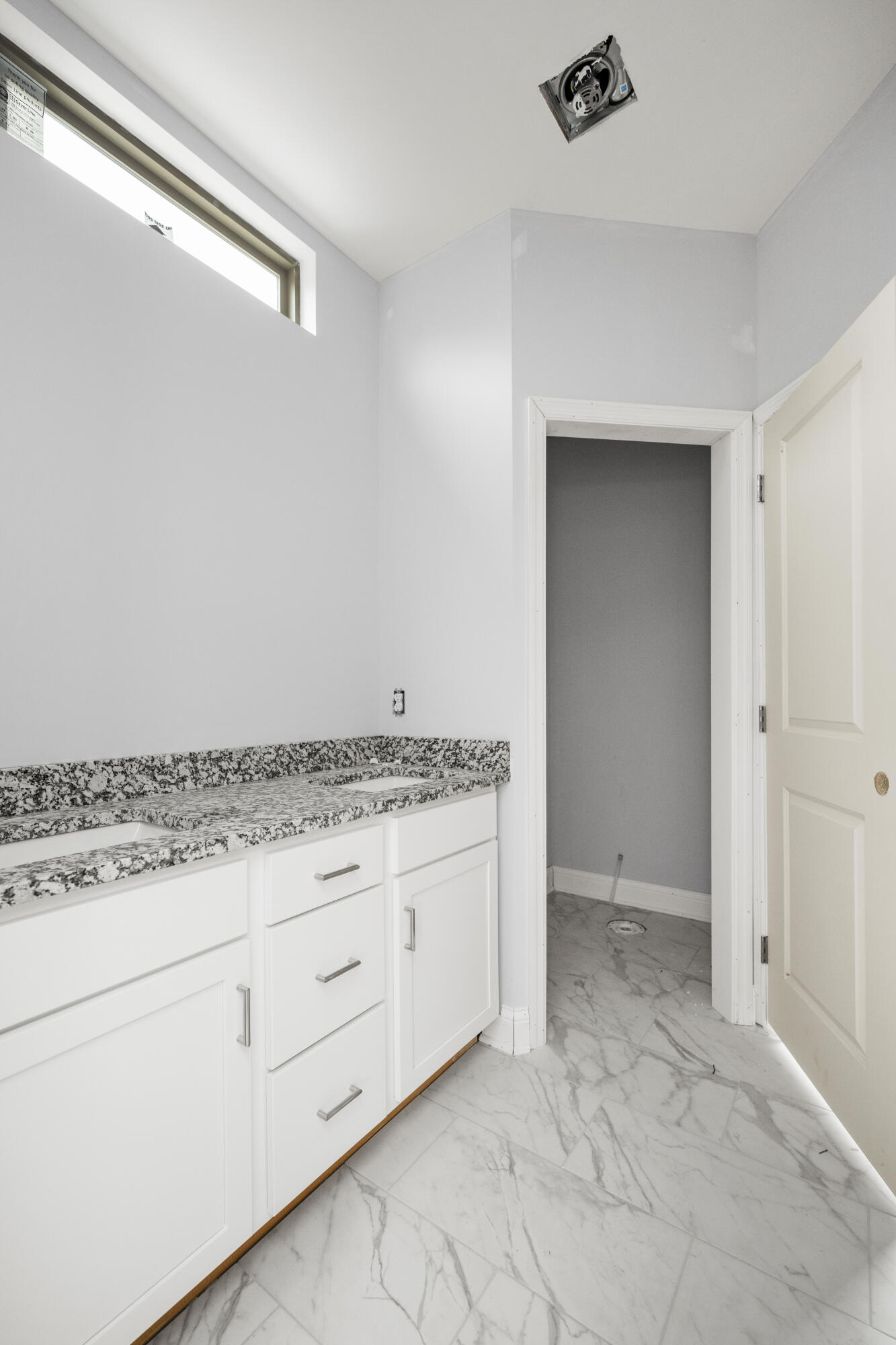 Richmond, Kentucky 40475, United States, 4 Bedrooms Bedrooms, ,3 BathroomsBathrooms,Residential,Active,12836