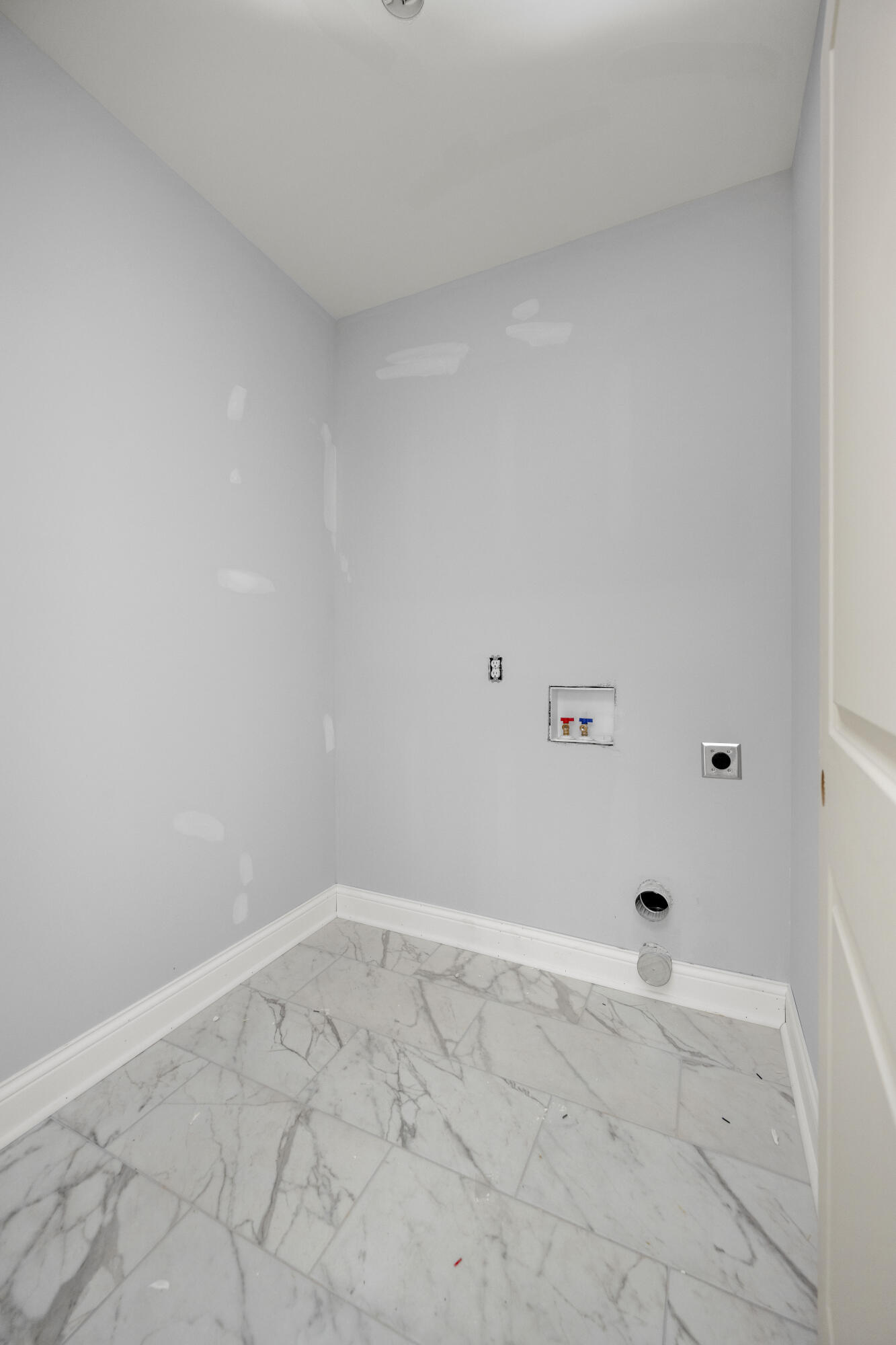 Richmond, Kentucky 40475, United States, 4 Bedrooms Bedrooms, ,3 BathroomsBathrooms,Residential,Active,12836