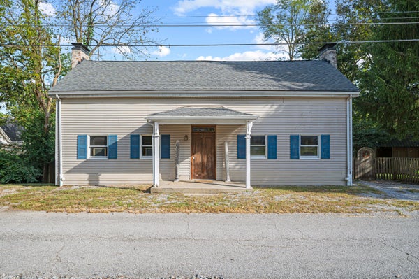 212 W MAIN ST, MIDWAY, KY 40347 - Image 12875ac8cd58ea5b4d7d8cd7d1e5fb1d/1103645439
