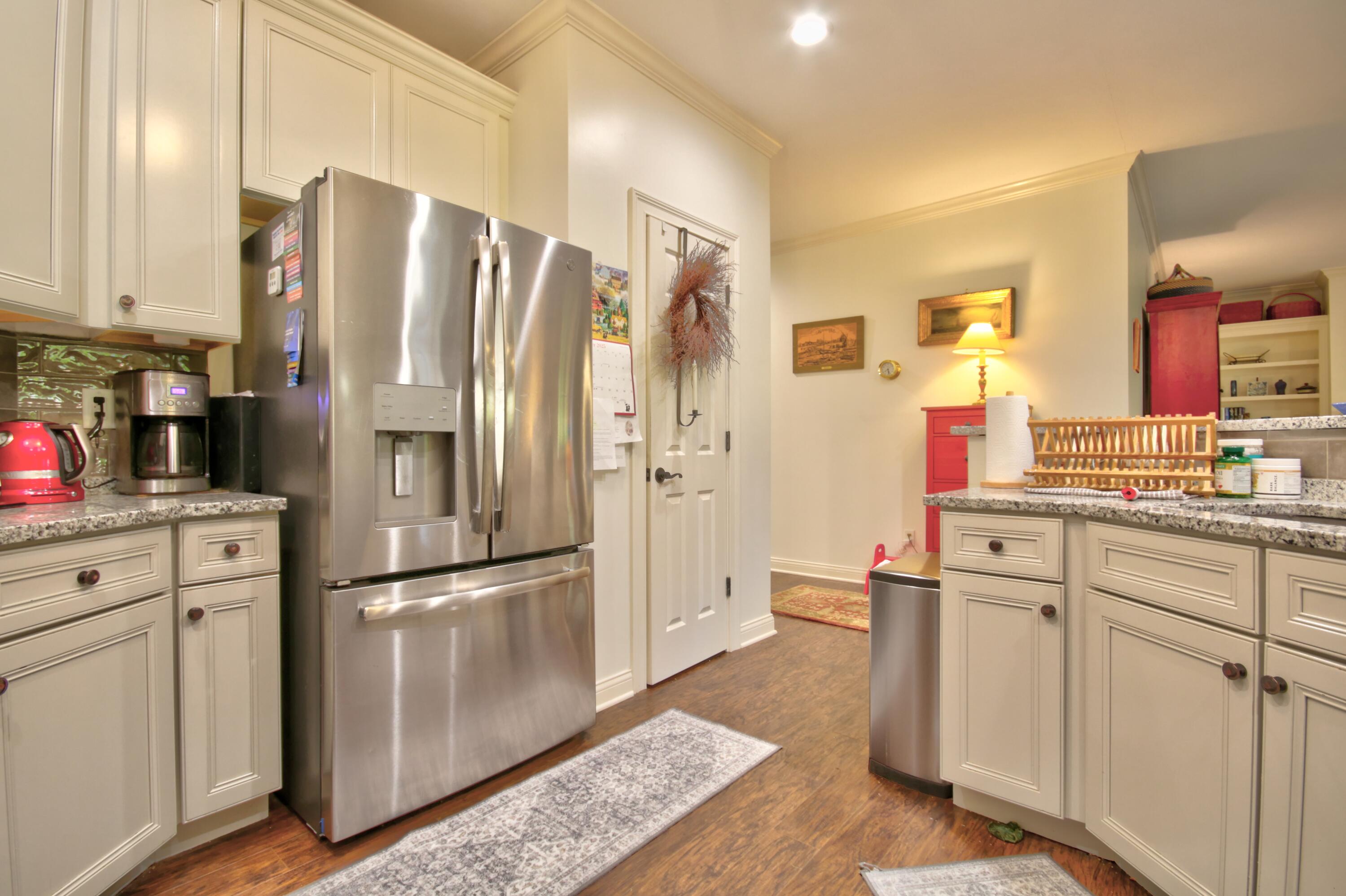 Lexington, Kentucky 40515, United States, 3 Bedrooms Bedrooms, ,2 BathroomsBathrooms,Residential,Active,230068