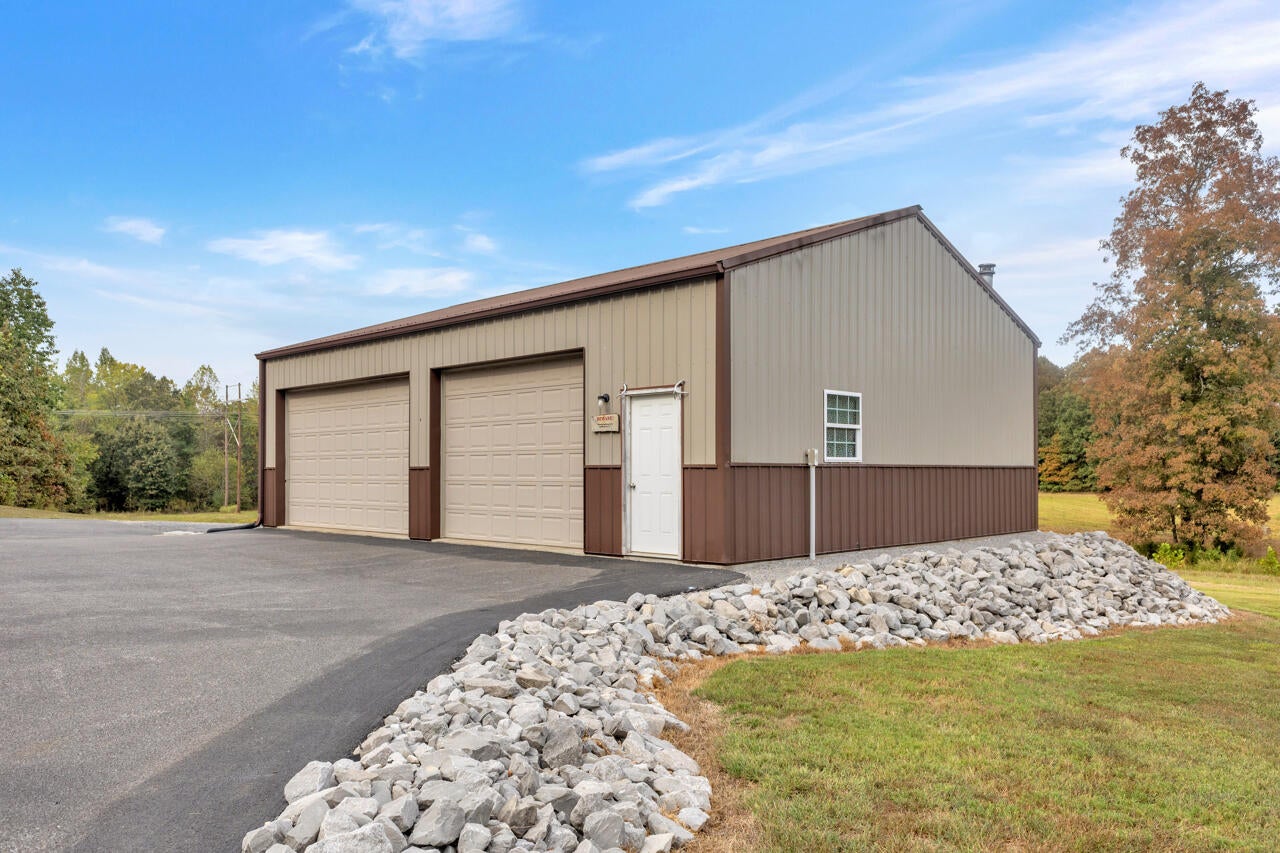 408 Holt Road