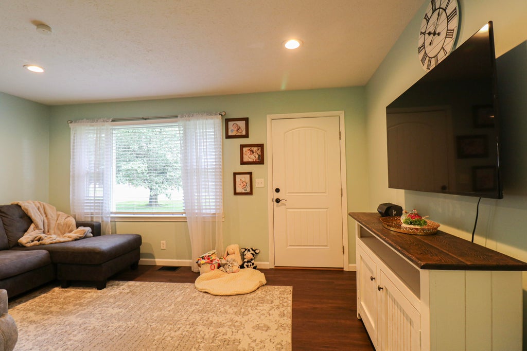 Photo of 4229 U.S. 68, Benton, KY 42025 (MLS # 26020781)