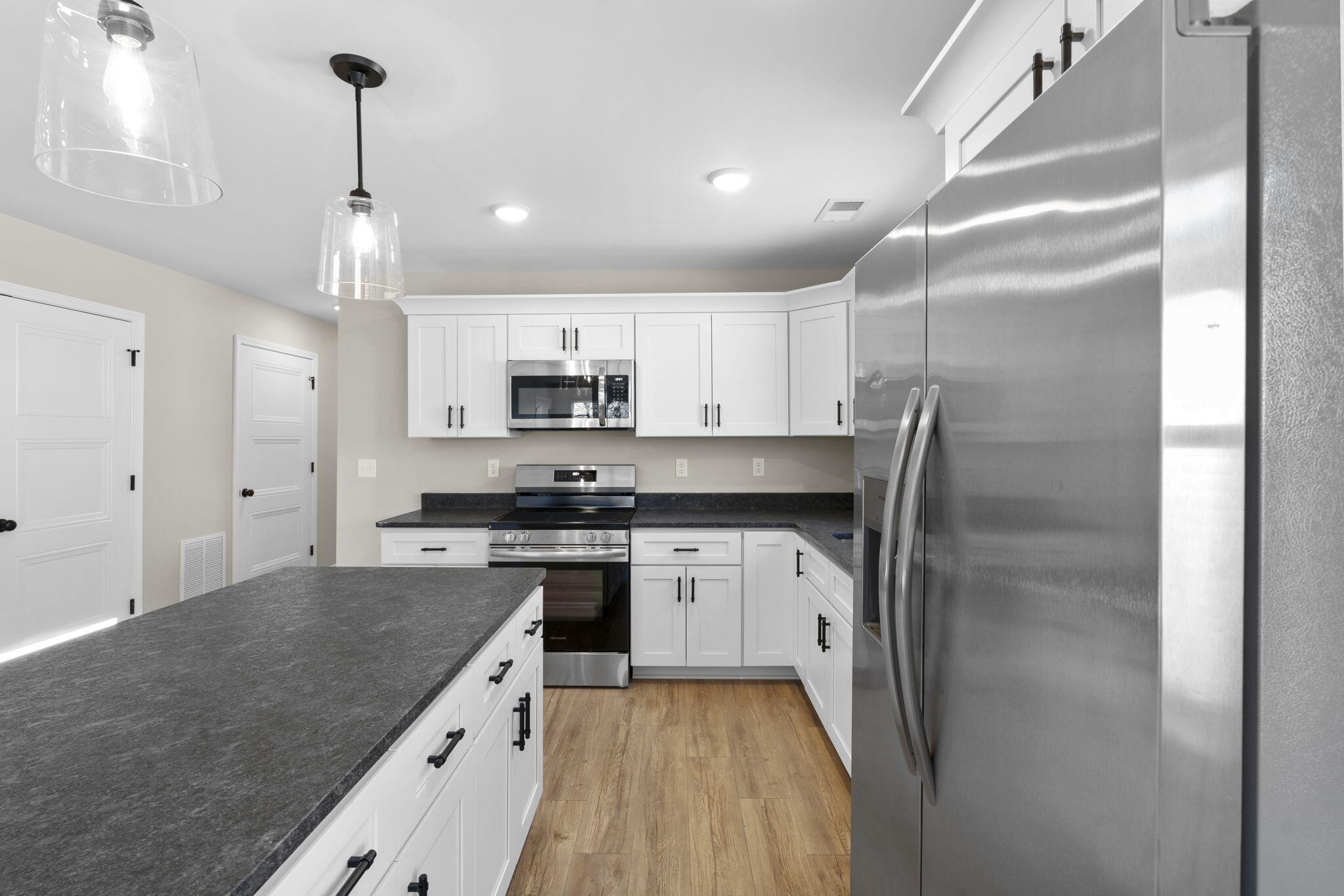 1817 Eden Cove