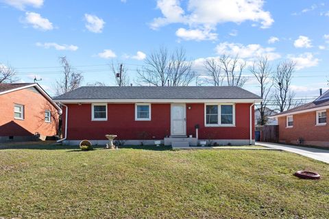 Photo of 429 Hedgewood Drive, Lexington, KY 40509 (MLS # 25501912)