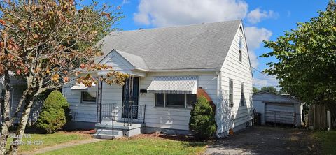 Photo of 425 Emerson Drive, Lexington, KY 40505 (MLS # 25503241)