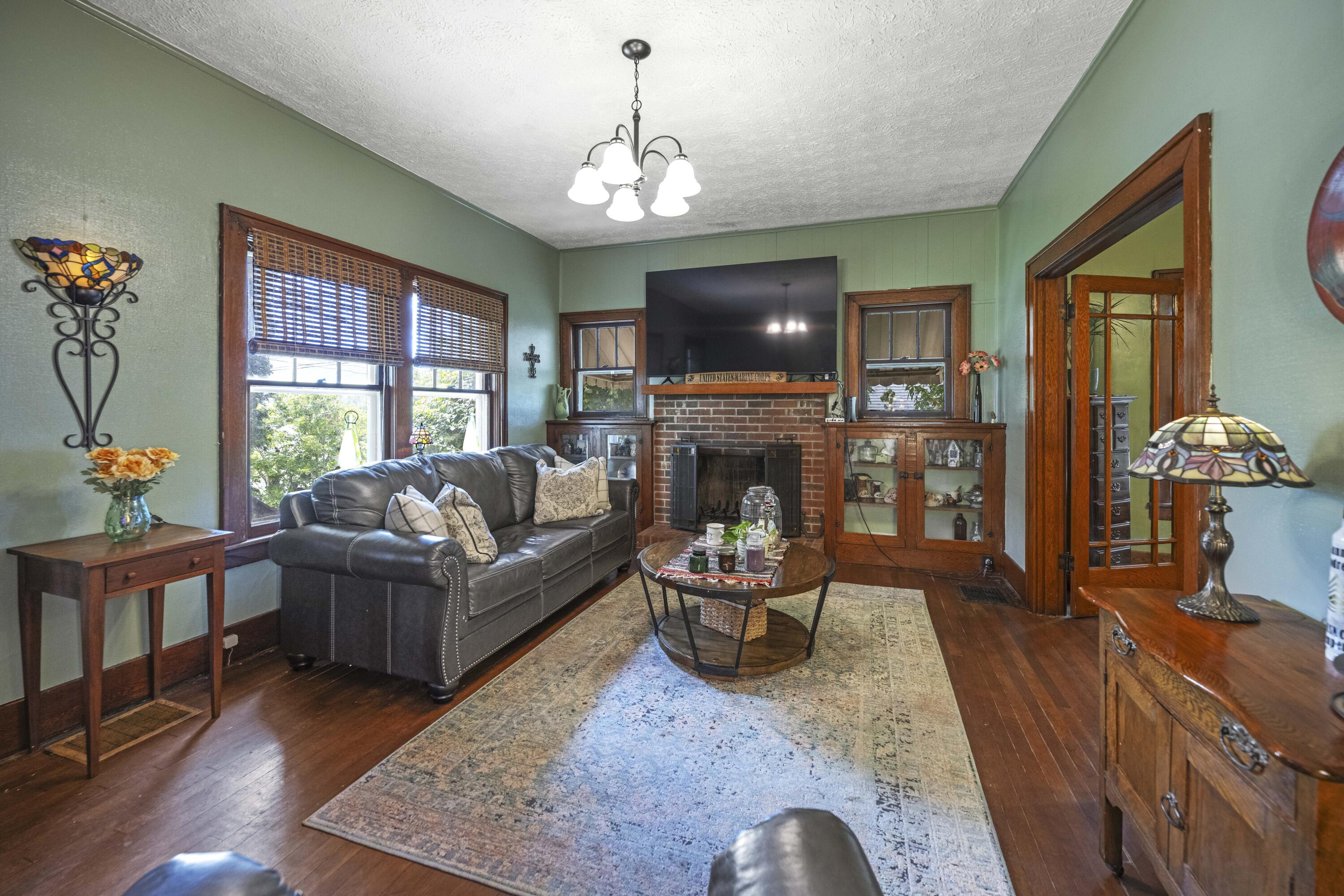 Ravenna, Kentucky 40472, United States, 4 Bedrooms Bedrooms, ,1 BathroomBathrooms,Residential,Active,145473