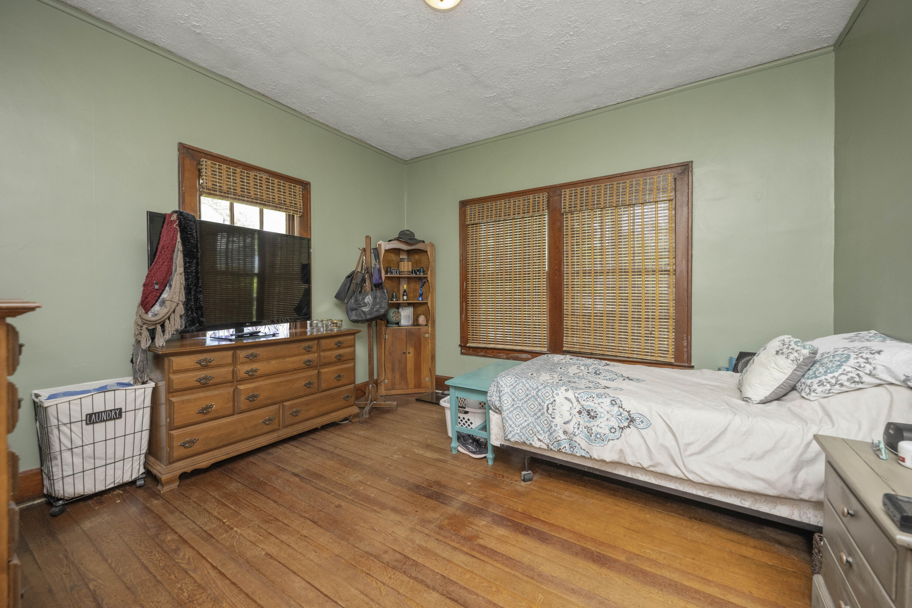 Ravenna, Kentucky 40472, United States, 4 Bedrooms Bedrooms, ,1 BathroomBathrooms,Residential,Active,145473