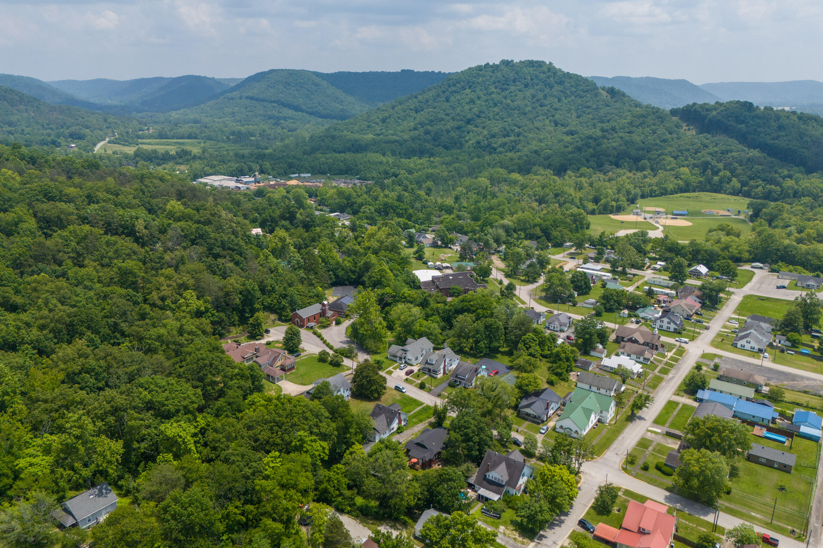 Ravenna, Kentucky 40472, United States, 4 Bedrooms Bedrooms, ,1 BathroomBathrooms,Residential,Active,145473