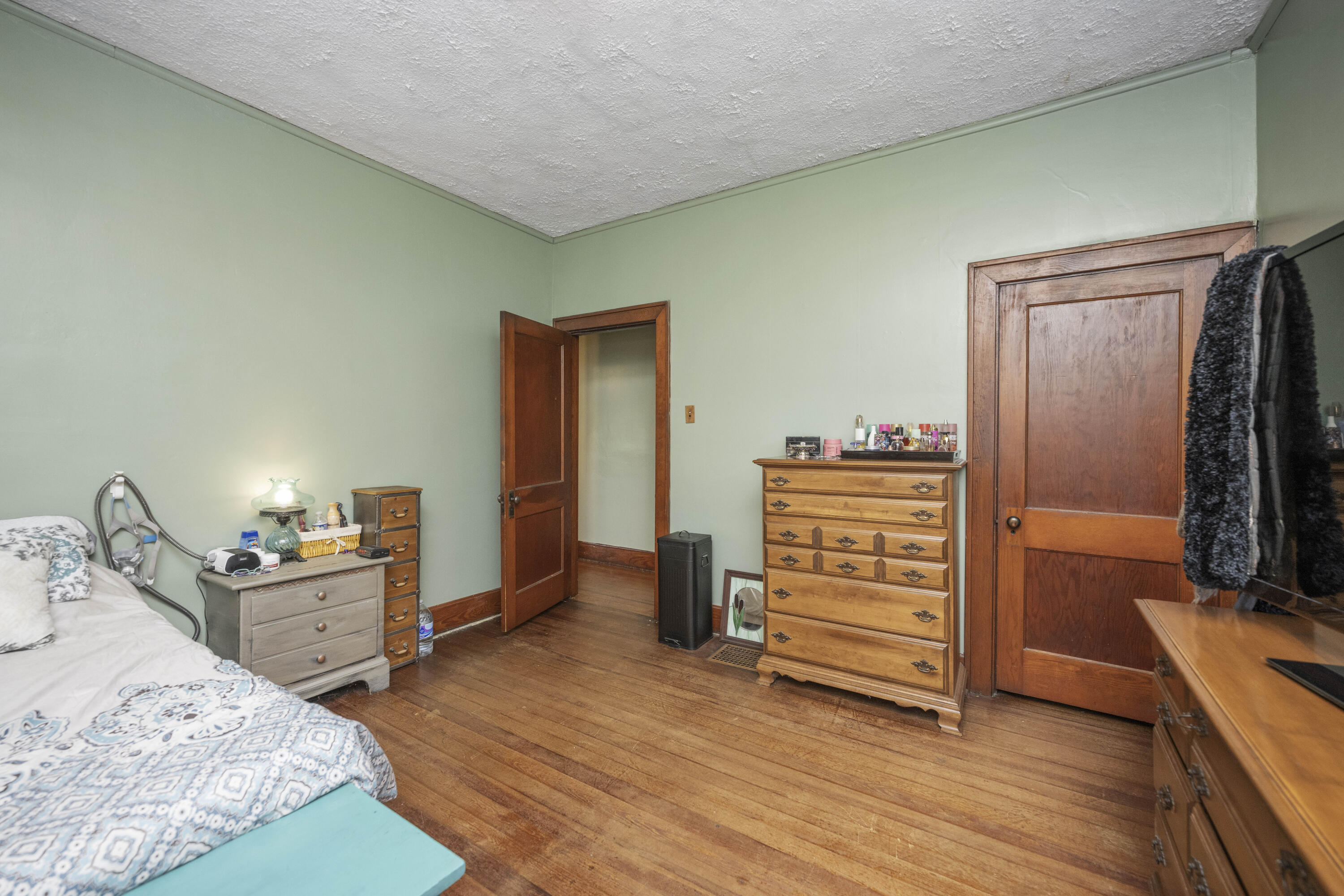 Ravenna, Kentucky 40472, United States, 4 Bedrooms Bedrooms, ,1 BathroomBathrooms,Residential,Active,145473