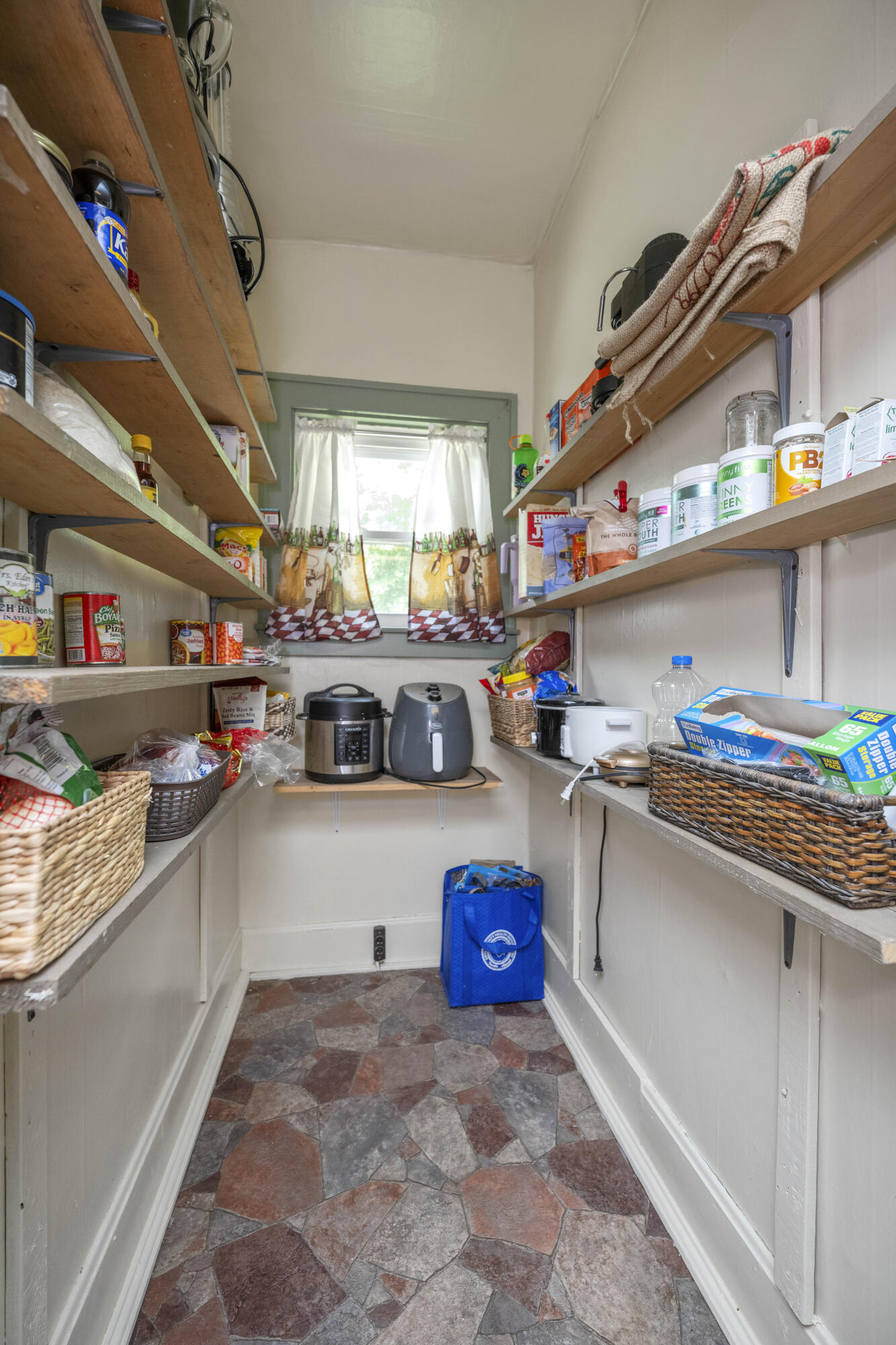 Ravenna, Kentucky 40472, United States, 4 Bedrooms Bedrooms, ,1 BathroomBathrooms,Residential,Active,145473