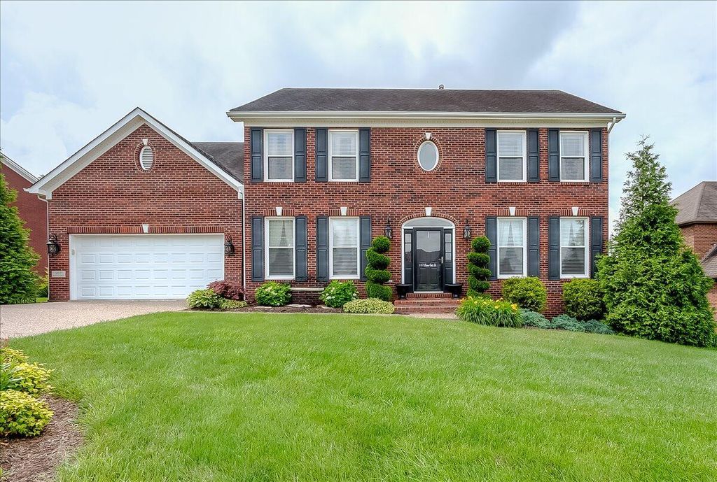 Photo of 107 Buena Vista Drive, Frankfort, KY 40601 (MLS # 25505148)