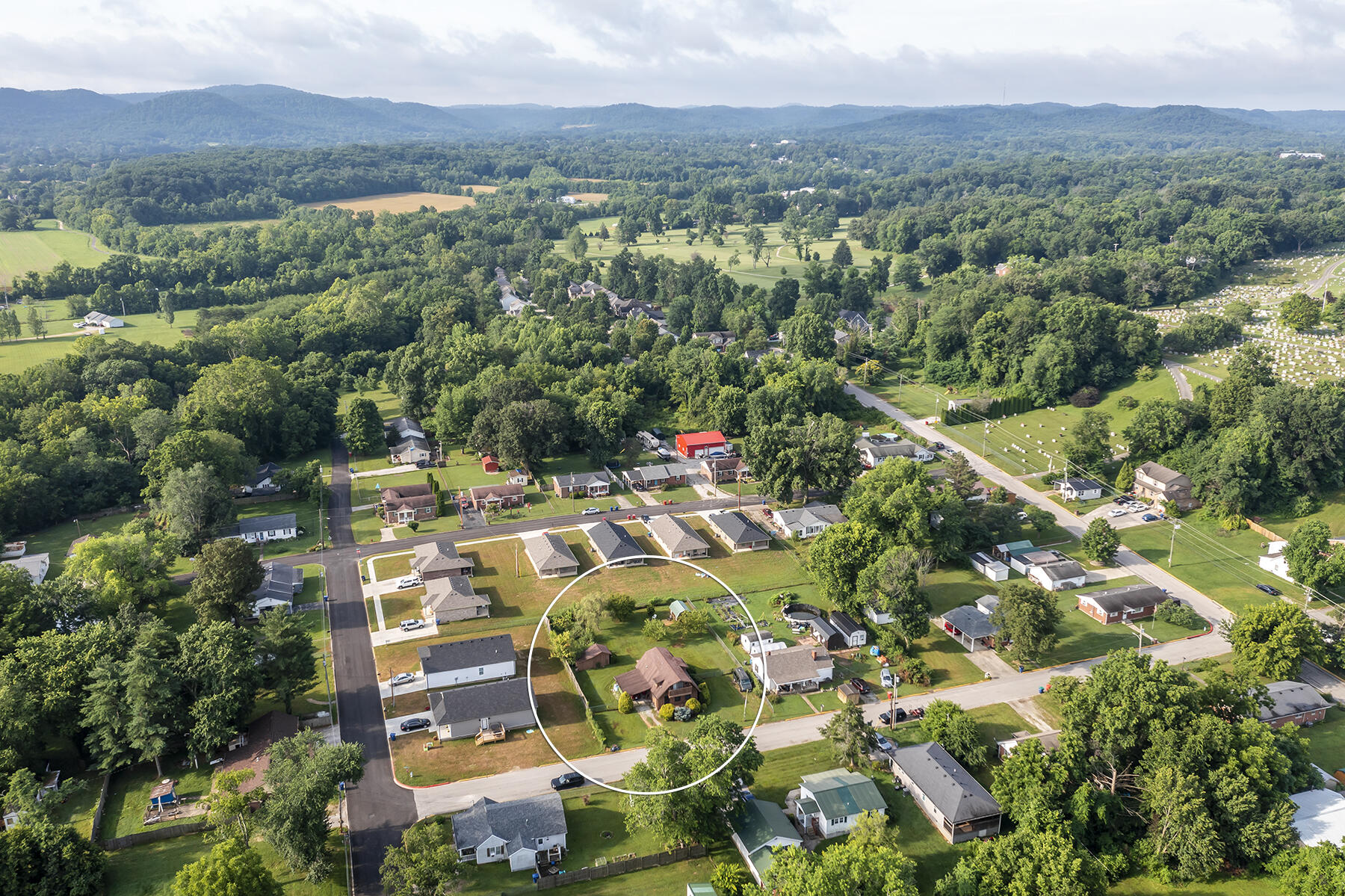 Berea, Kentucky 40403, United States, 3 Bedrooms Bedrooms, ,2 BathroomsBathrooms,Residential,Active,163705