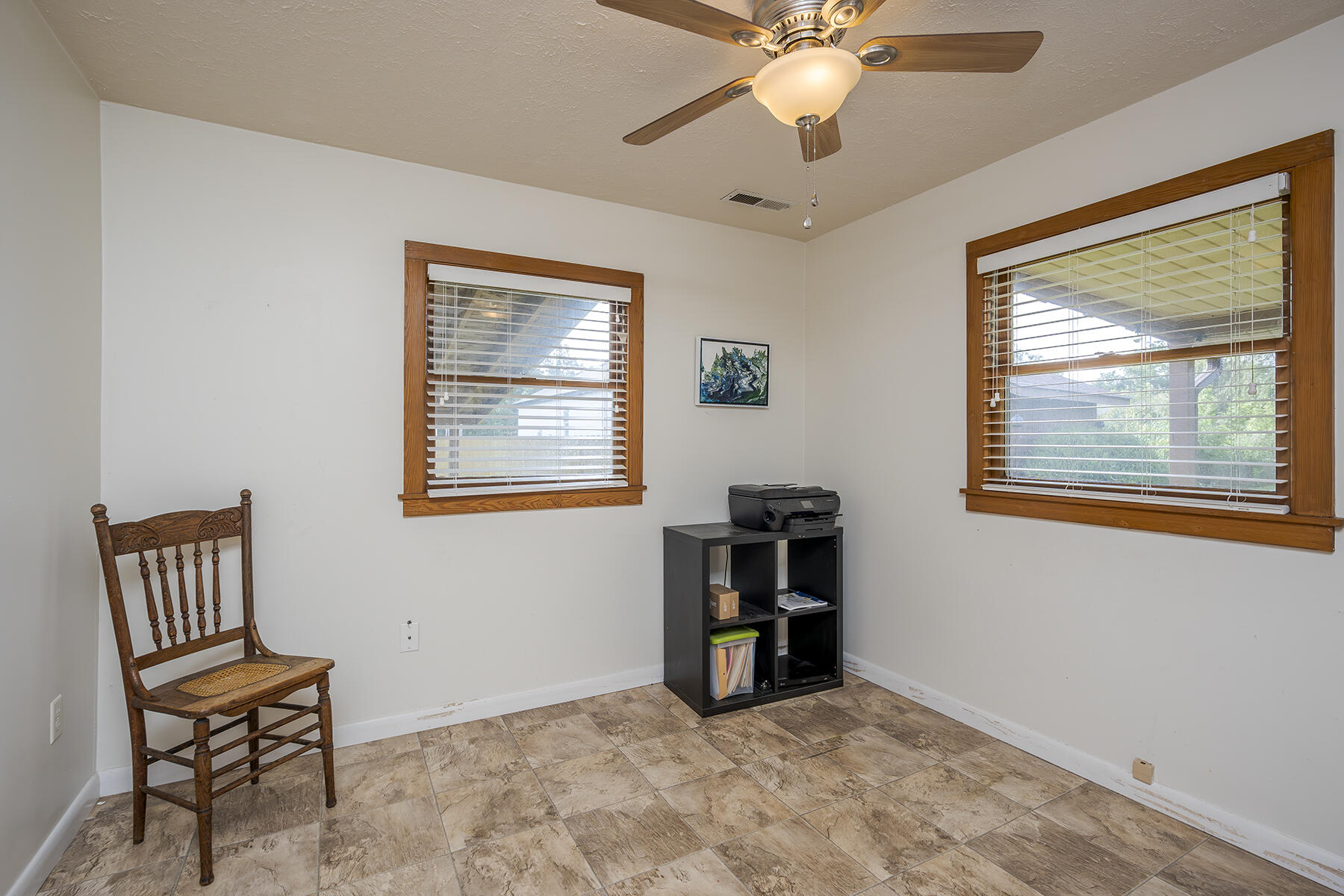 Berea, Kentucky 40403, United States, 3 Bedrooms Bedrooms, ,2 BathroomsBathrooms,Residential,Active,163705