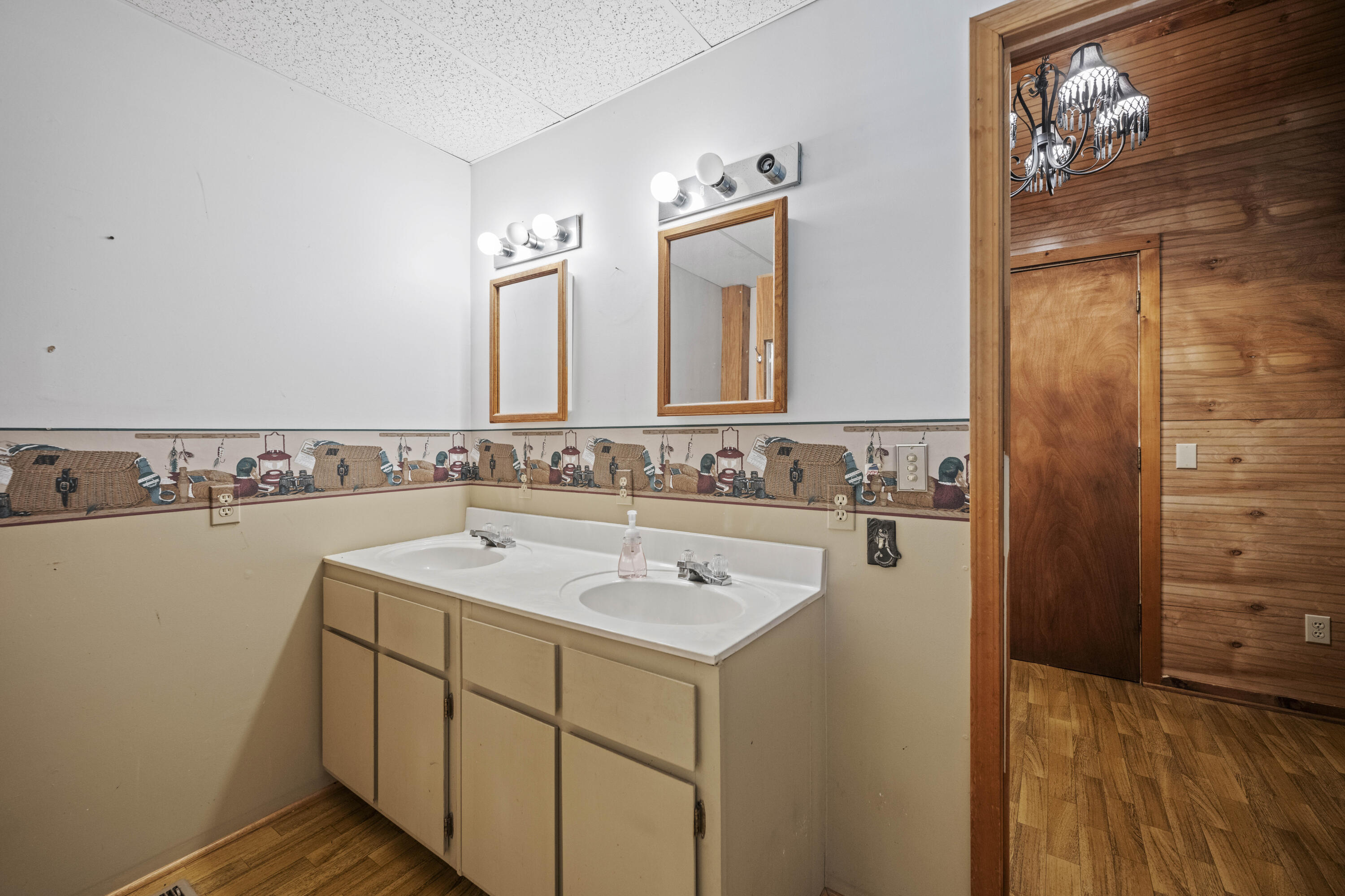 Richmond, Kentucky 40475, United States, 3 Bedrooms Bedrooms, ,2 BathroomsBathrooms,Residential,Active,122179