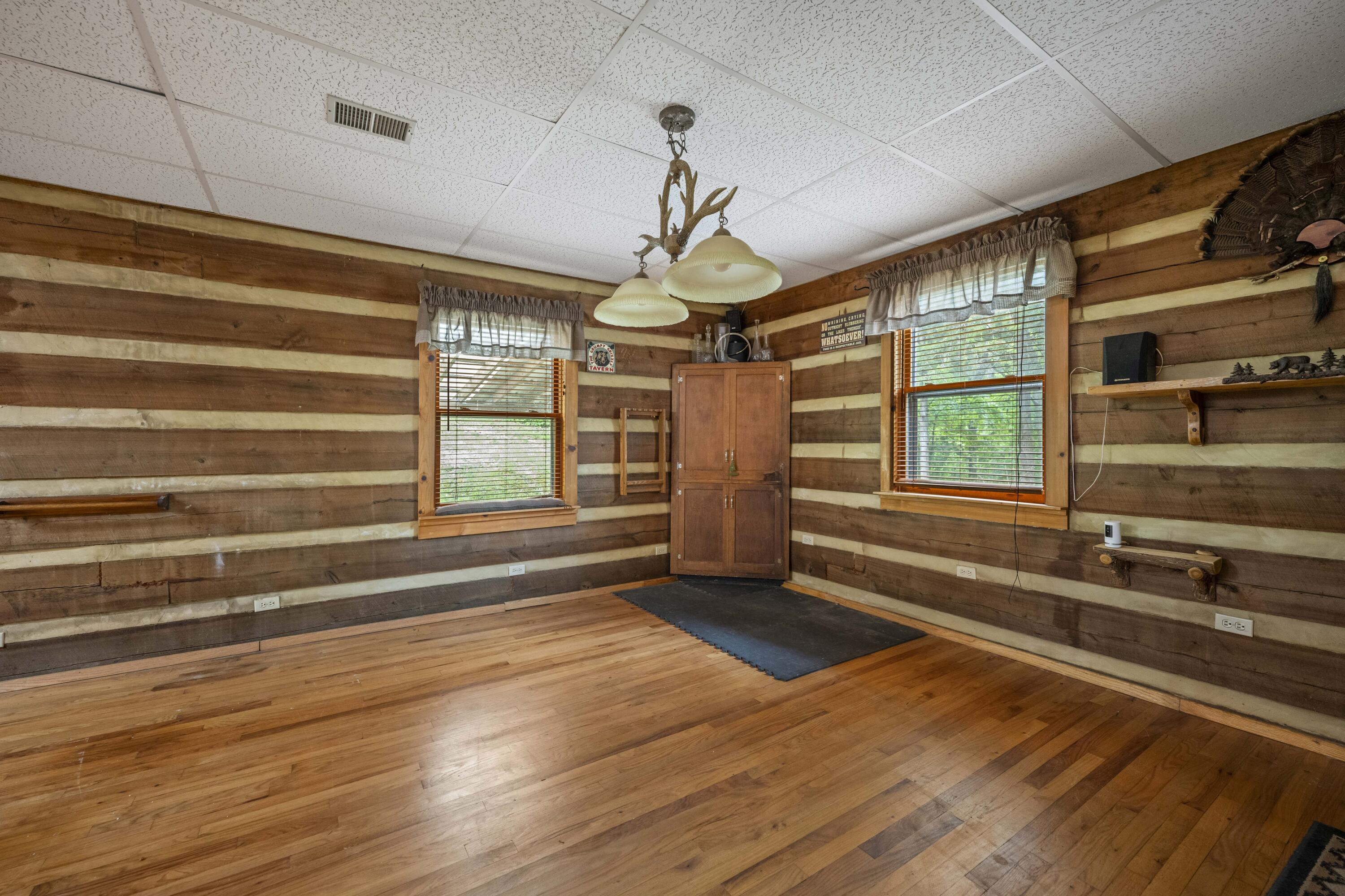 Richmond, Kentucky 40475, United States, 3 Bedrooms Bedrooms, ,2 BathroomsBathrooms,Residential,Active,122179