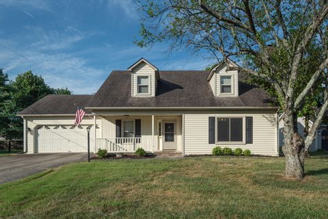 Photo of 538 Berlin Drive, Versailles, KY 40383 (MLS # 25018636)