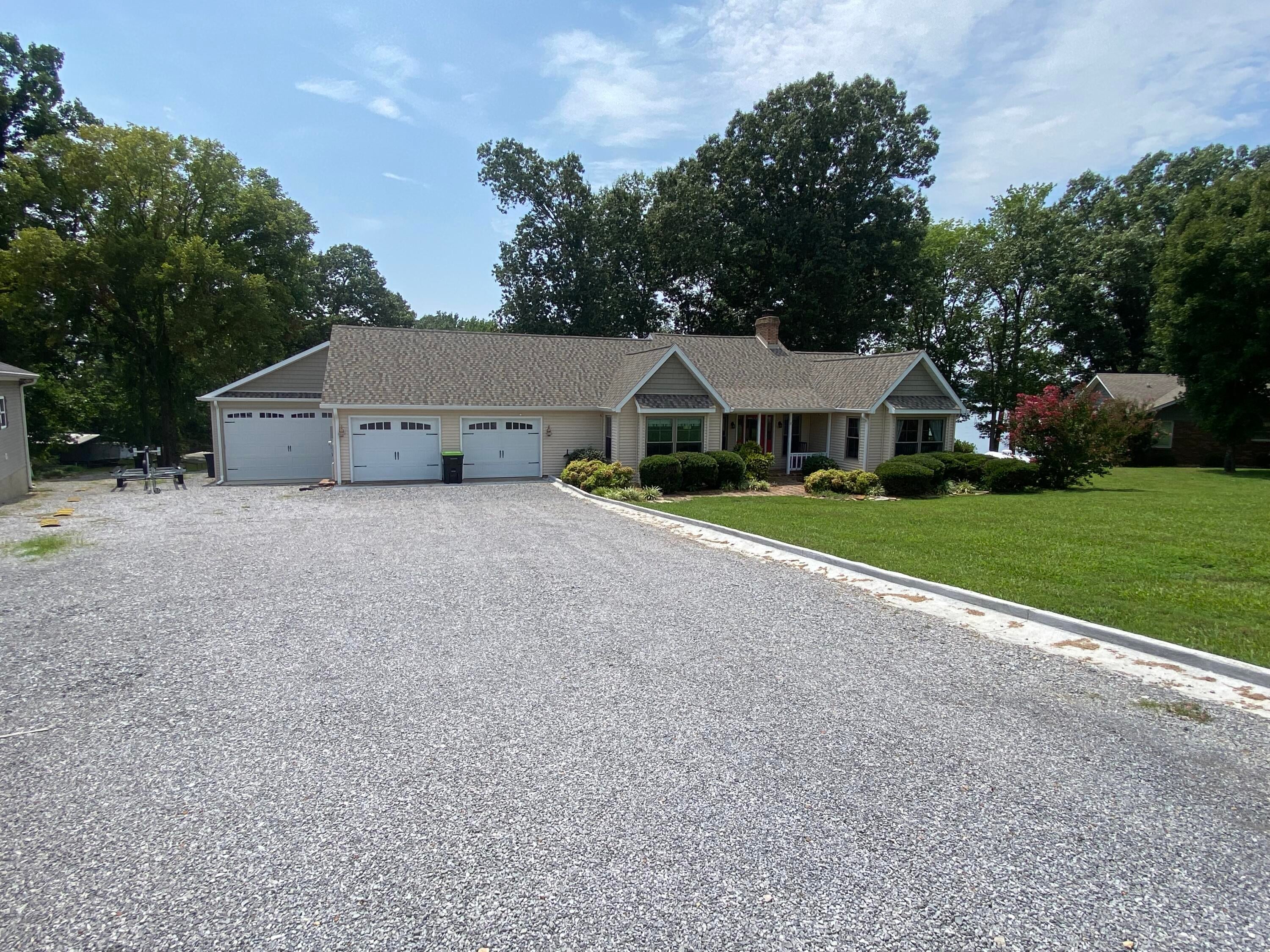652 Carriage Cove Road