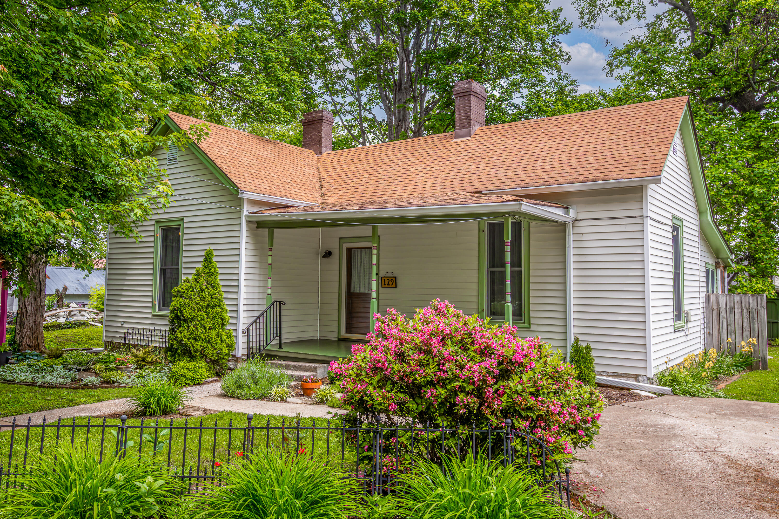 129 Walnut Street