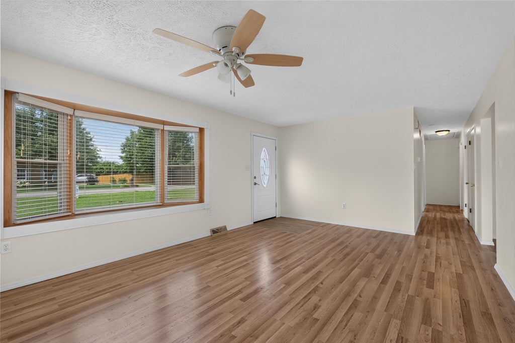 Photo of 43 Crupper Lane, Alexandria, KY 41001 (MLS # 26020866)